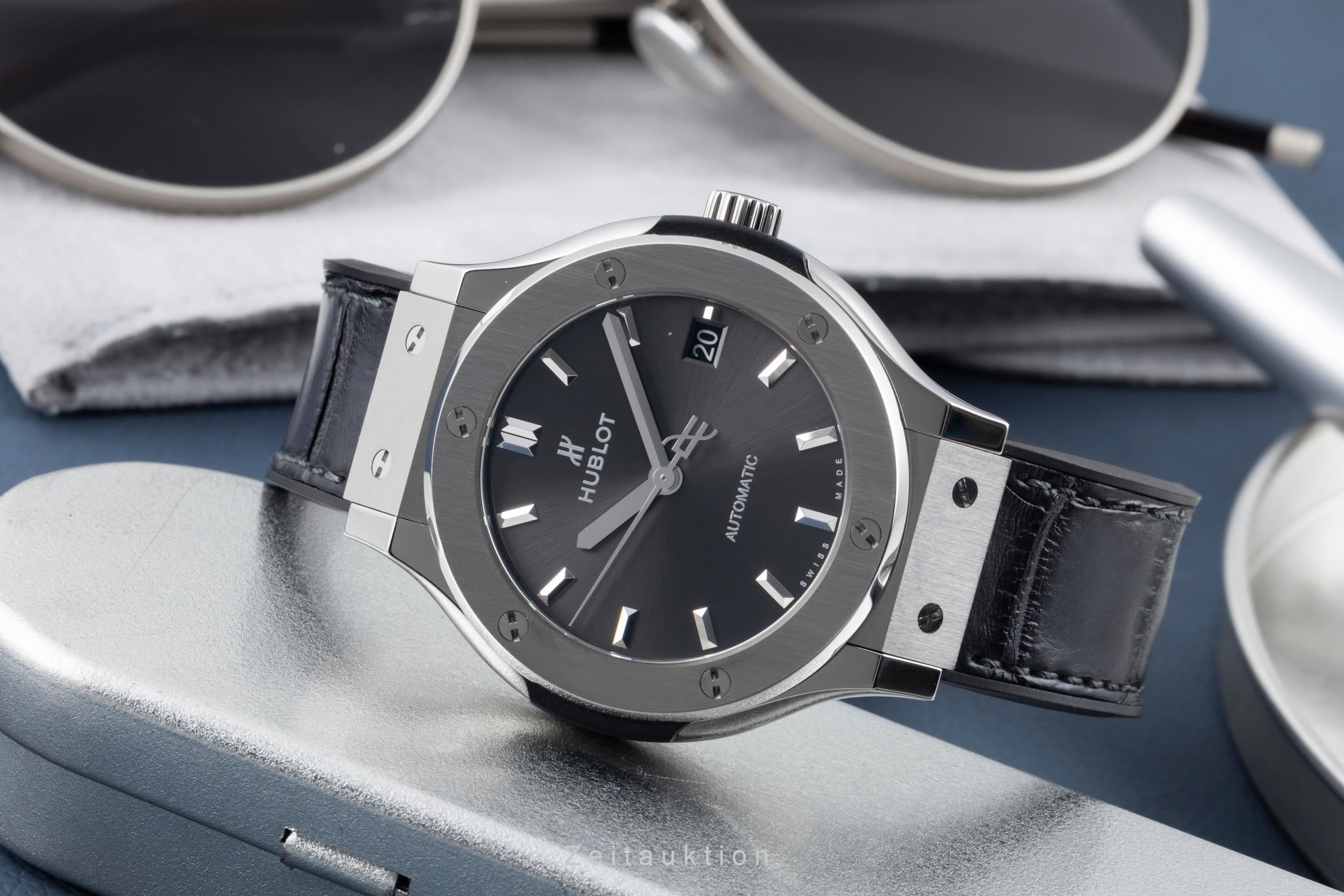 Hublot Classic Fusion titanium automatic Kal. HUB11 Ref. 565.NX
