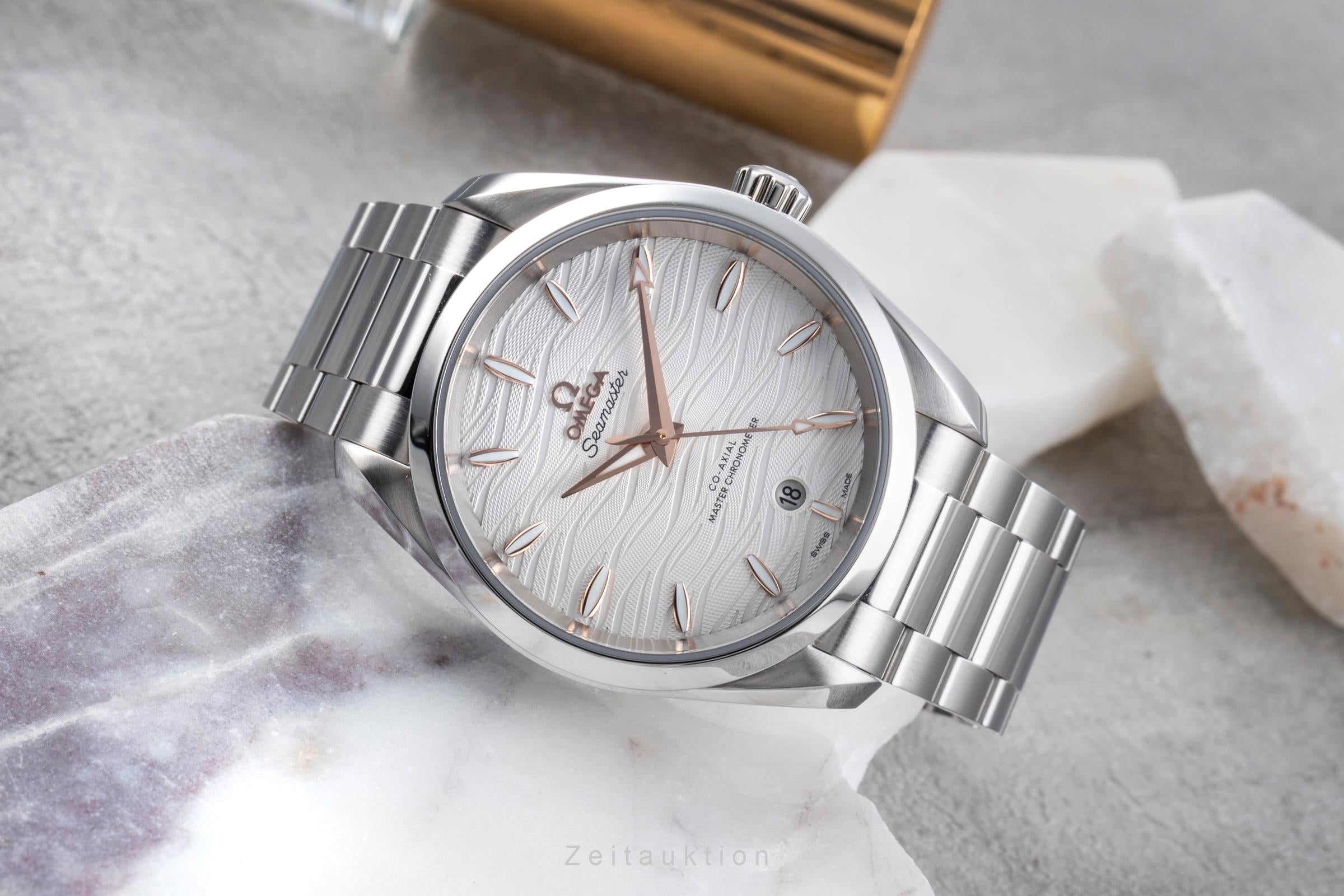 Omega Seamaster acier automatique montre pour hommes 220.10.38.20.02.002 LP: 6800EUR  [2506511]