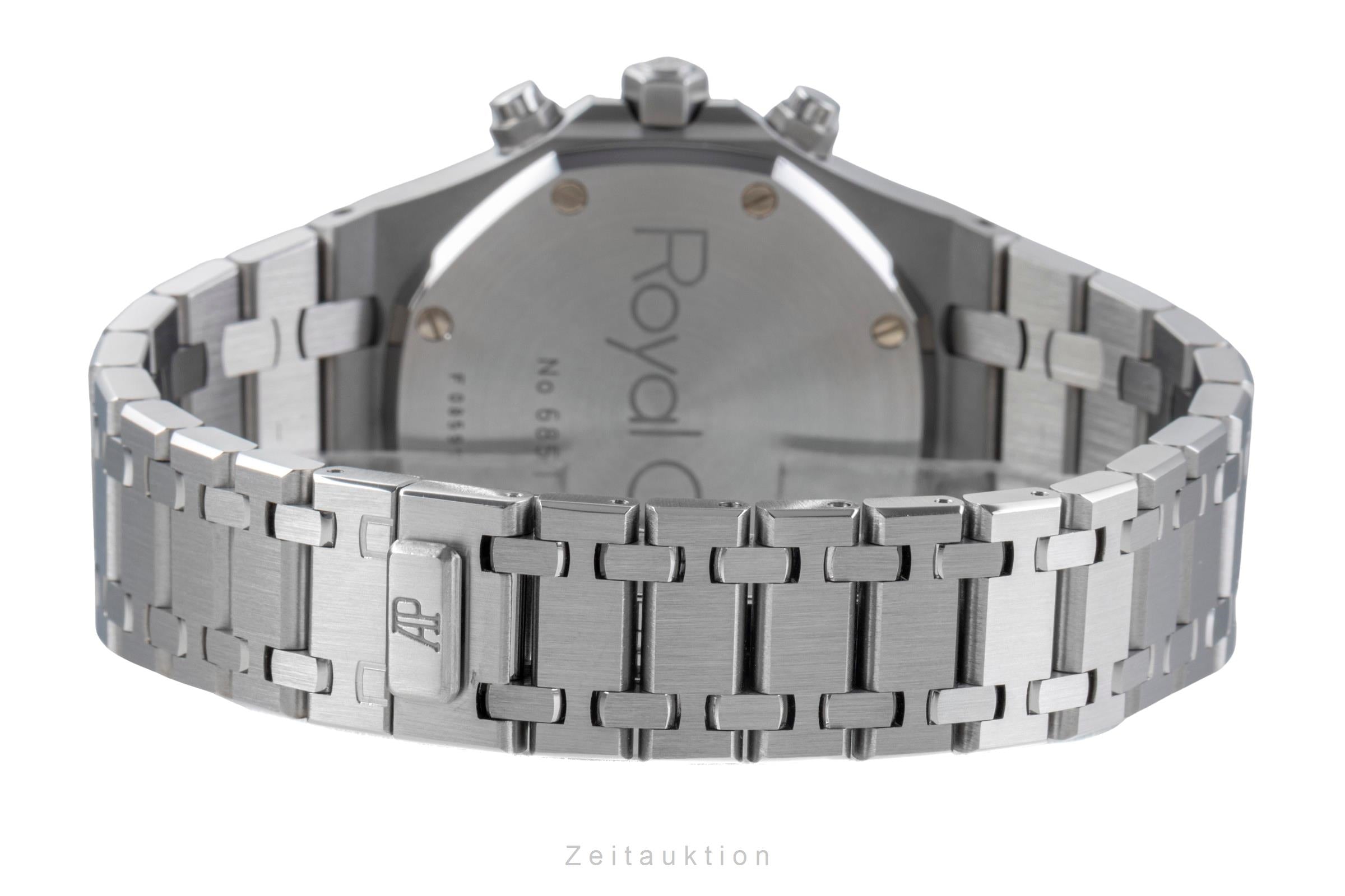 Audemars Piguet Royal Oak chronograph steel automatic Kal. 2385