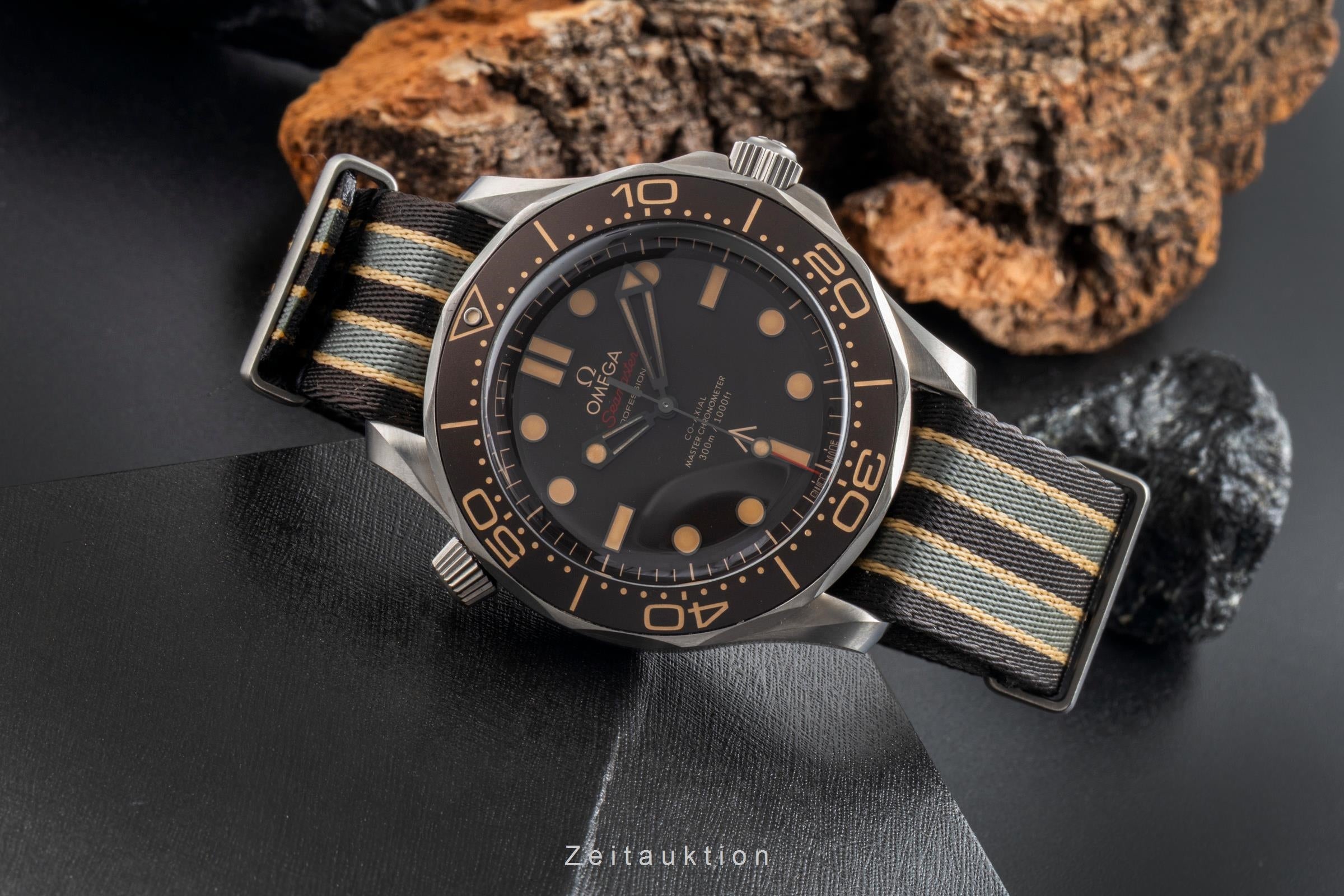 Omega Seamaster titanio automático reloj para caballeros 210.92.42.20.01.001 LP: 9700EUR  [2506718]