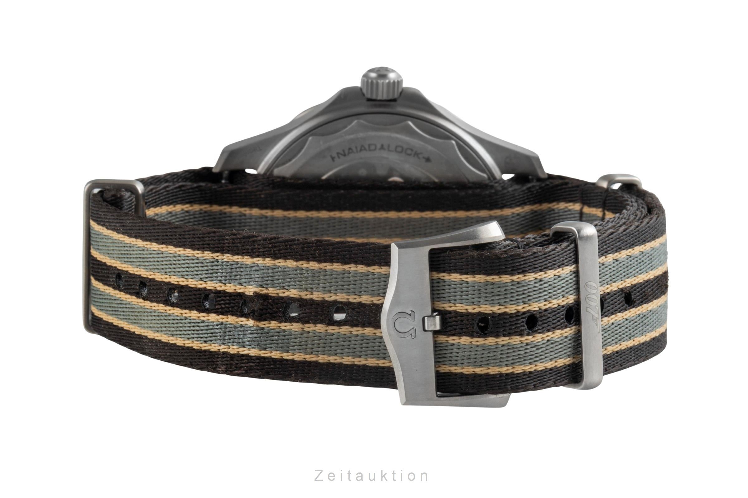 Omega Seamaster titanio automático reloj para caballeros 210.92.42.20.01.001 LP: 9700EUR  [2506718]