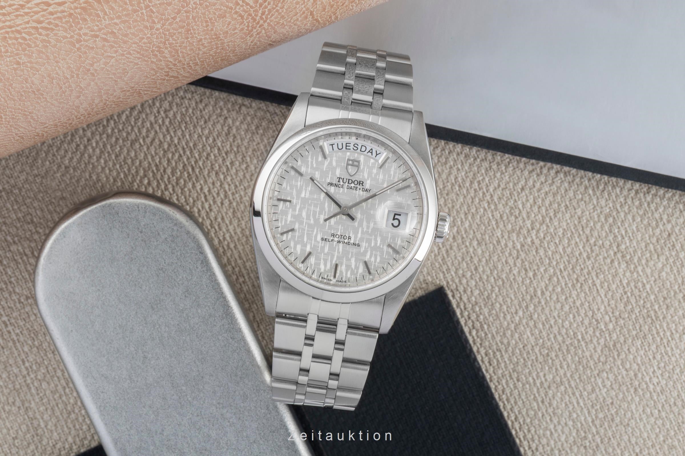 Tudor Date-Day acier automatique montre pour hommes 76200  [2506723]