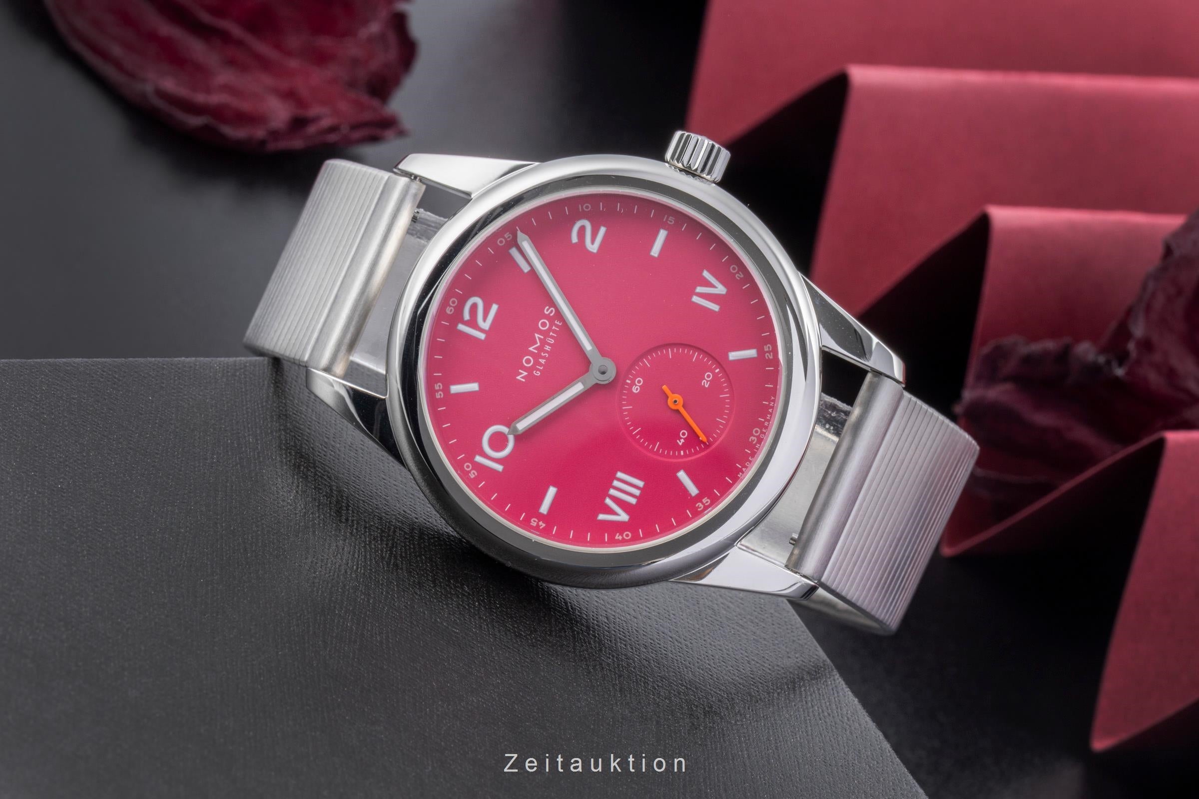 Nomos Club acier à remontage manuel montre pour femmes 711  [2506849]