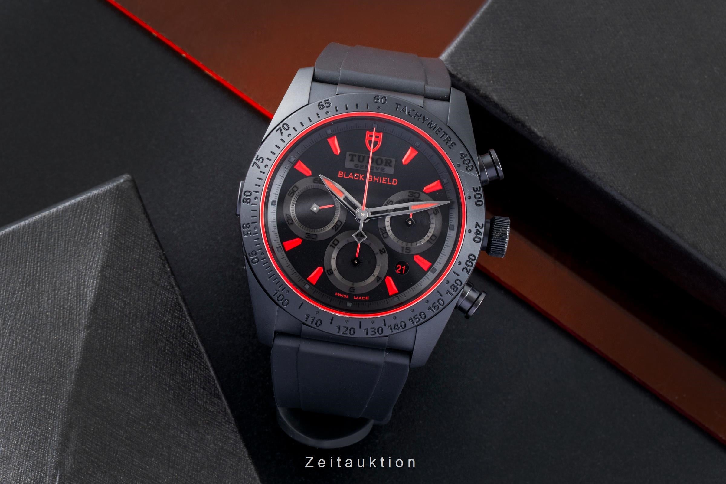 Tudor Black Shield chronograph ceramic / steel automatic men's watch 42000CR  [2506910]