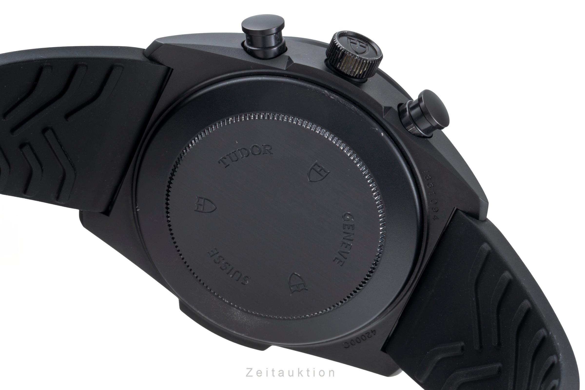 Tudor Black Shield chronograph ceramic / steel automatic men's watch 42000CR  [2506910]