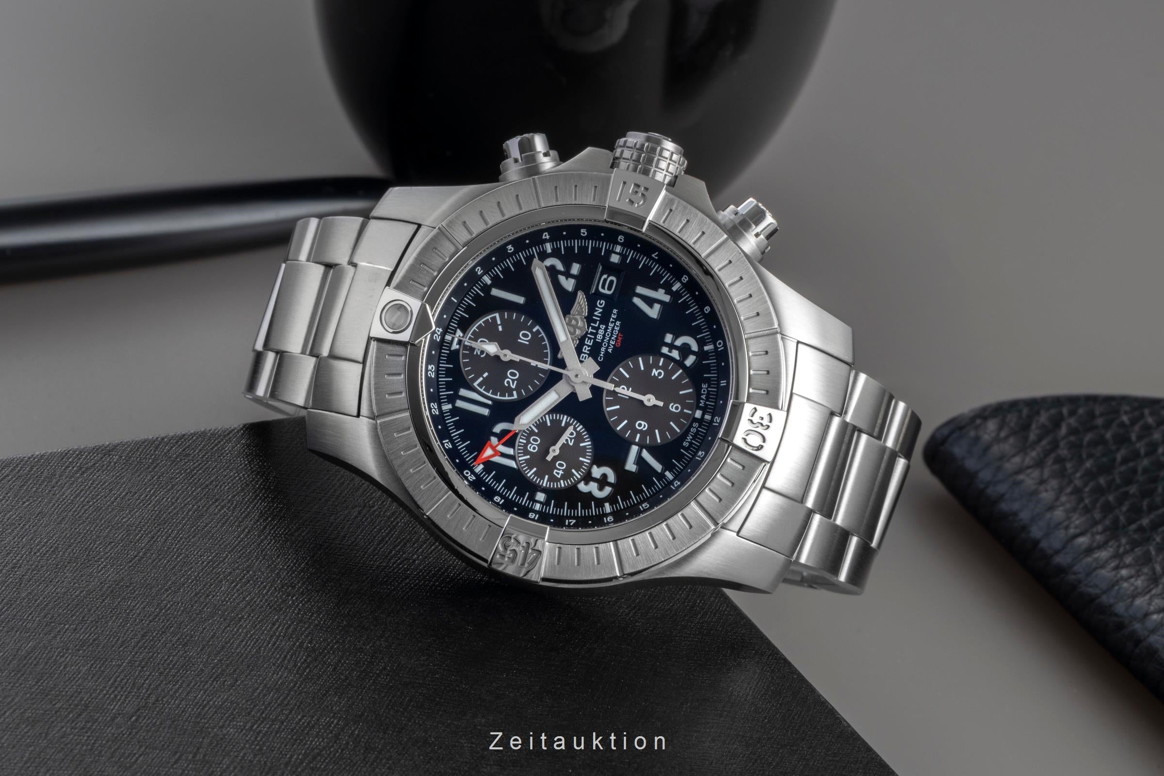 BREITLING AVENGER テーブルクロック Breitling Avenger chronograph steel automatic Kal. B24 Ref