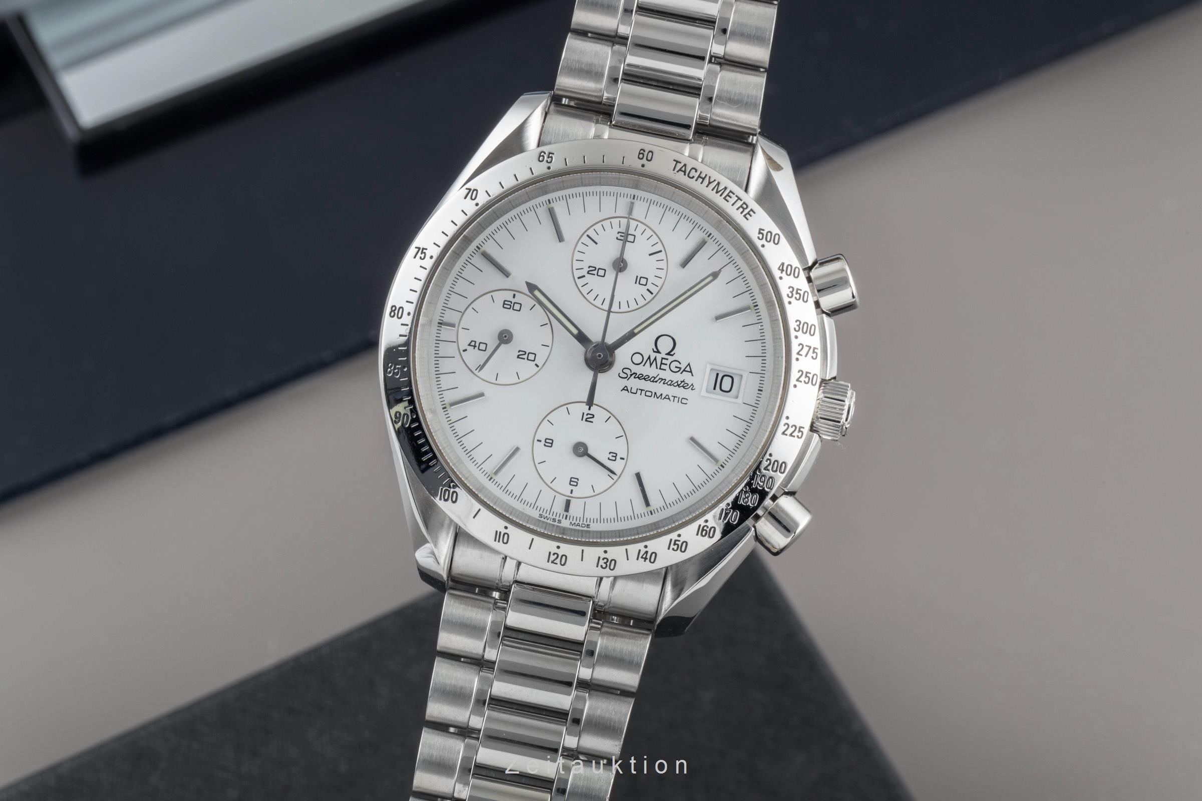 Omega Speedmaster Date chronographe acier automatique montre pour hommes 3511.20.00 LP: 6100EUR  [2506957]