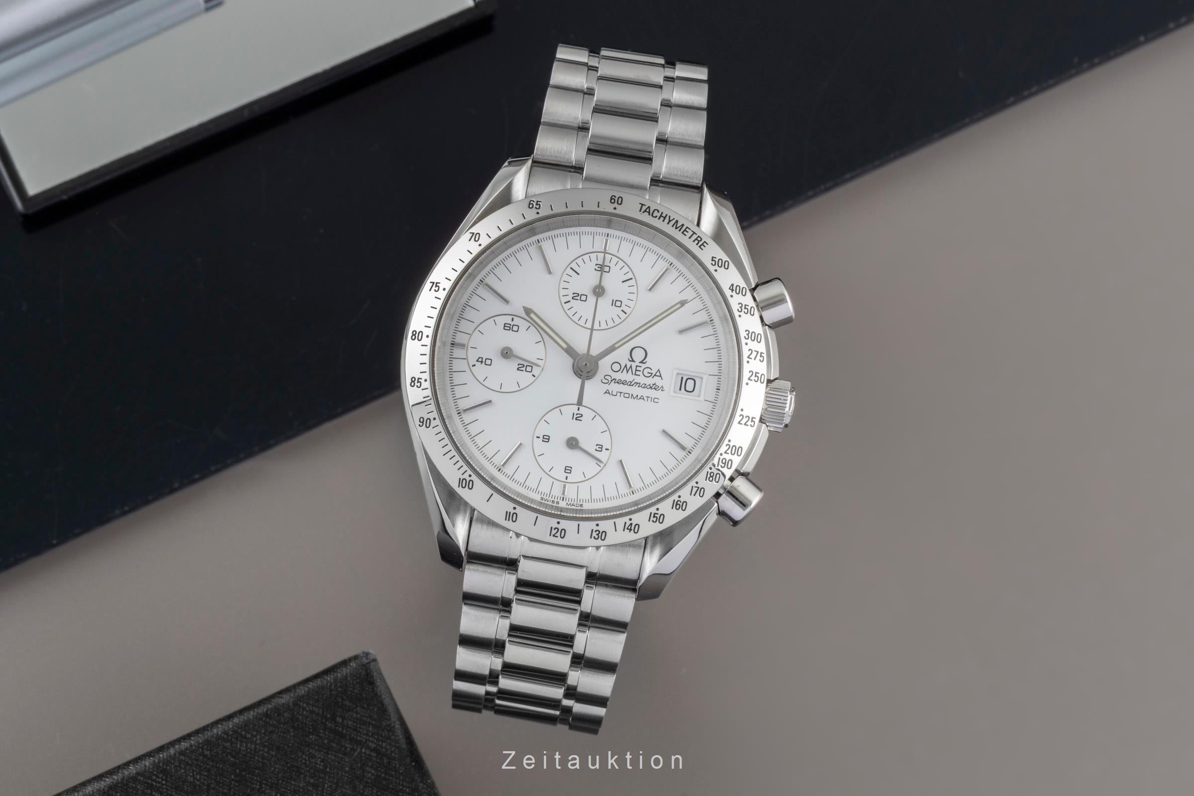 Omega Speedmaster Date chronographe acier automatique montre pour hommes 3511.20.00 LP: 6100EUR  [2506957]