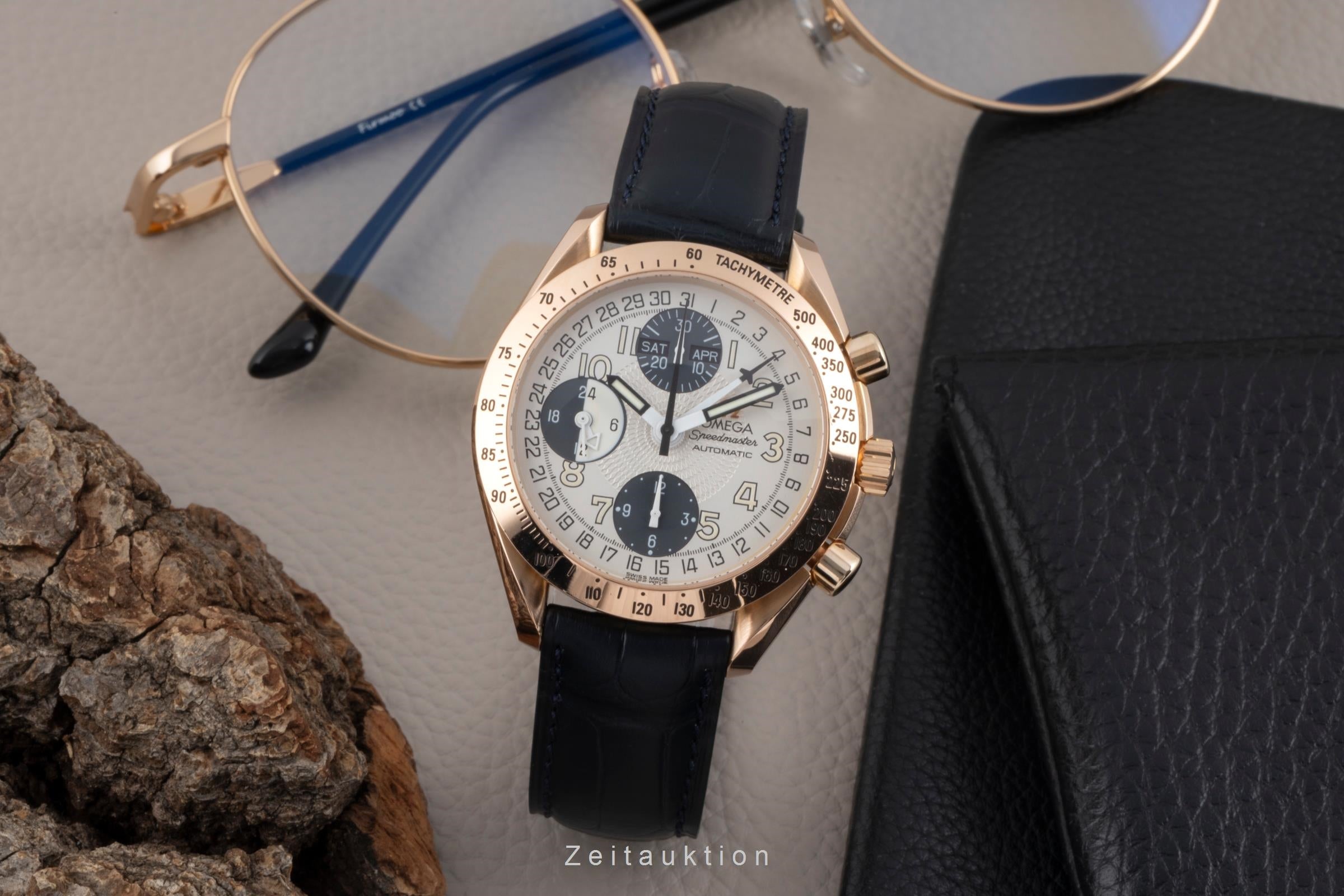 Omega Speedmaster Triple Date Panda Chronograph 18K Roségold Ref. 3623.33.01 [2506969]