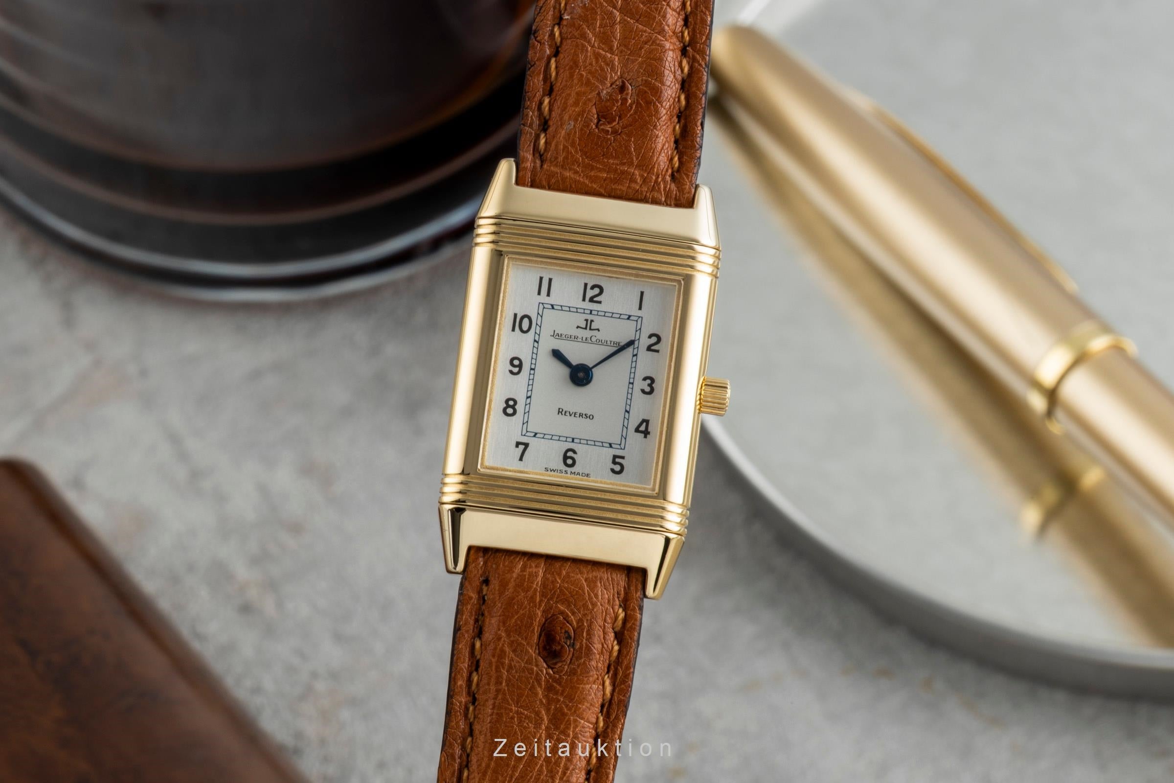 ゆかページ Jaeger LeCoultre Reverso 18 ct gold manual winding Kal. 846/1 Ref