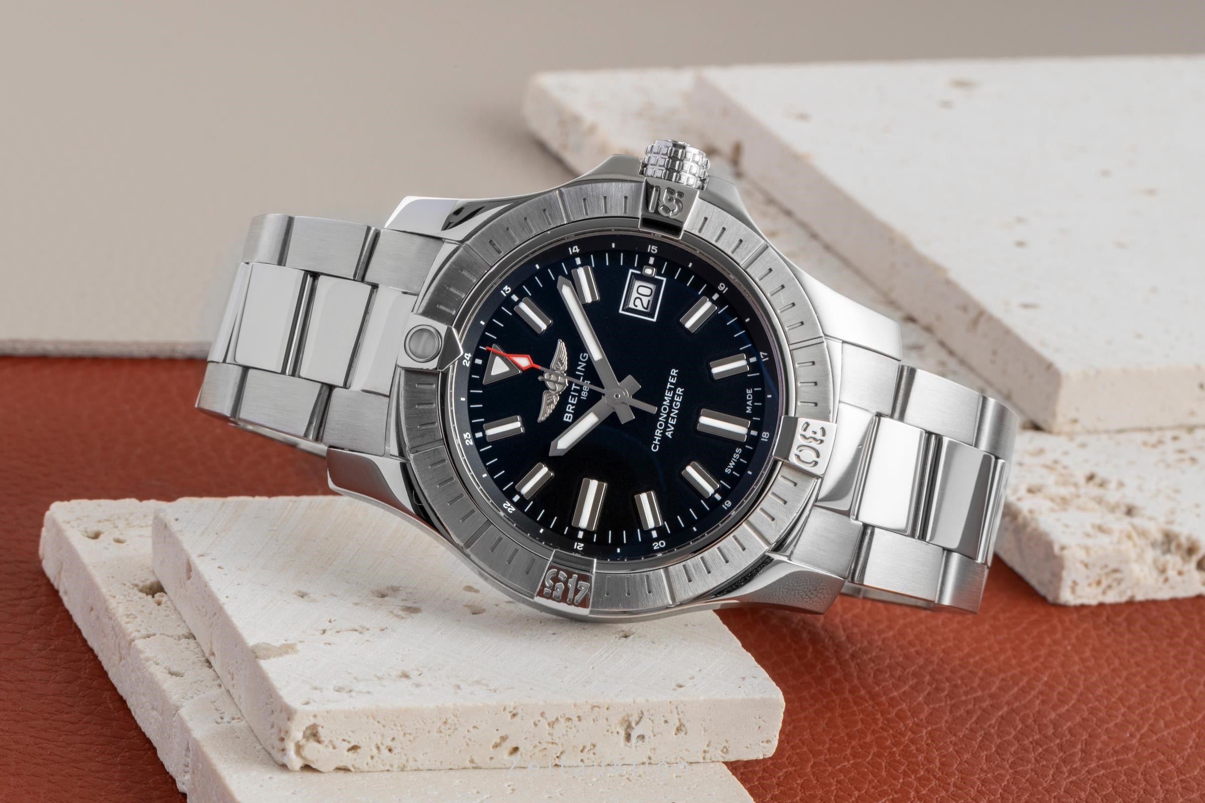 Breitling Avenger Edelstahl Automatik Black Dial Herrenuhr Ref A17318101B1X1 B&P [2507050]