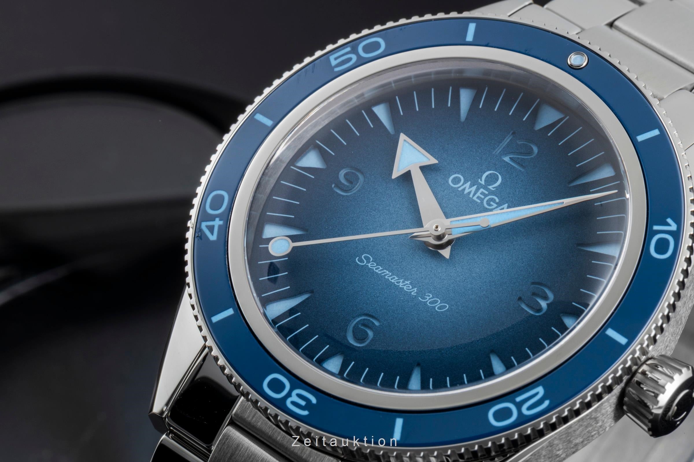 Omega Seamaster 300 Stahl Automatik Ref. 234.30.41.21.03.002 B&P NP: 8100,- € [2507073]