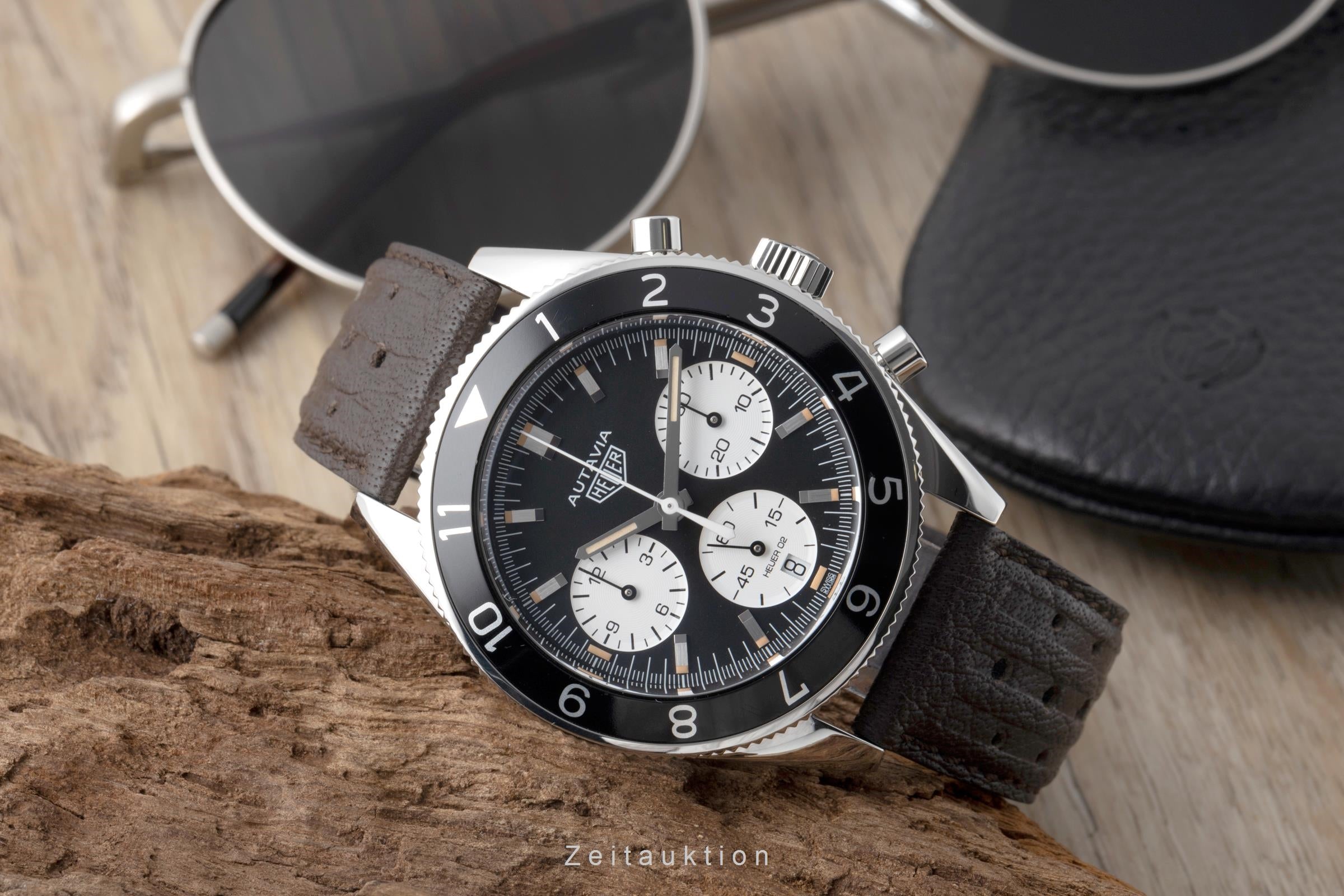 Tag Heuer Autavia chronograph steel automatic Kal. Heuer 02 Ref