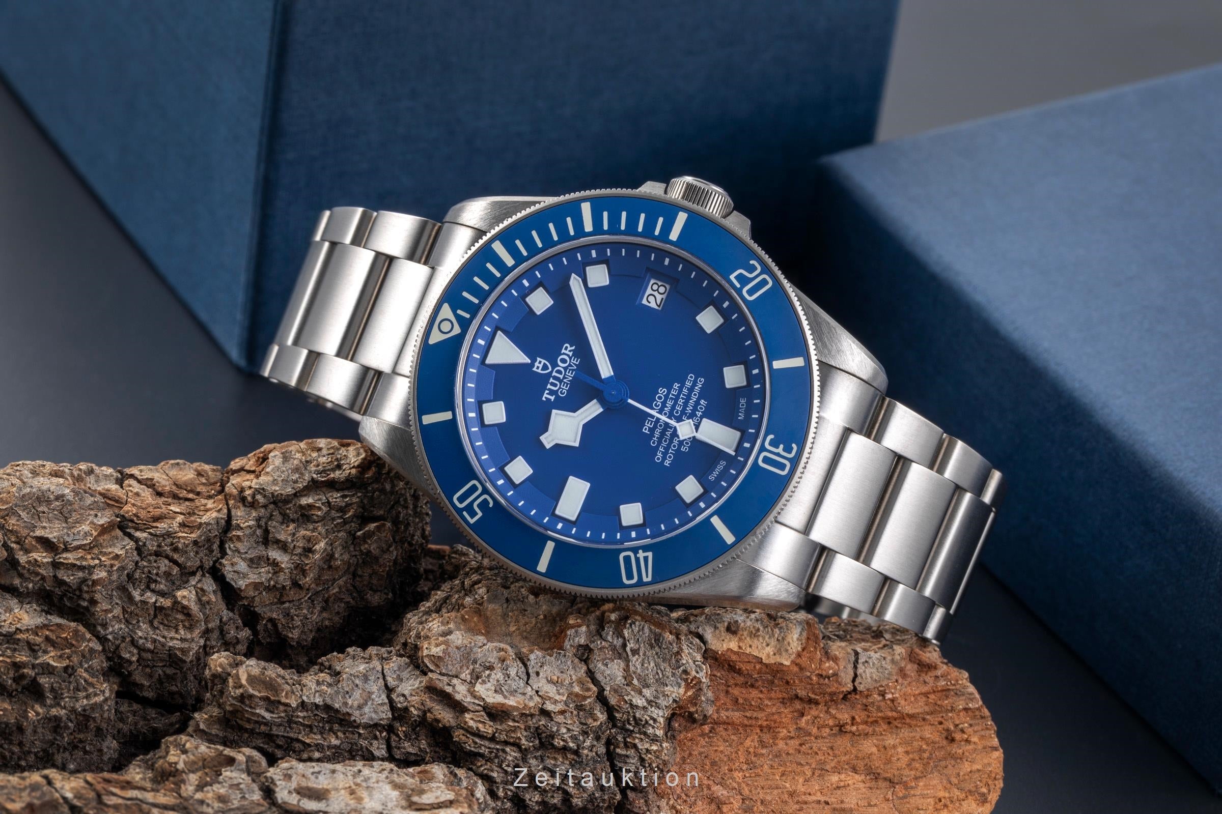 Tudor77ページ② Tudor Pelagos titanium automatic Kal. MT 5612 Ref. M25600TB-0001