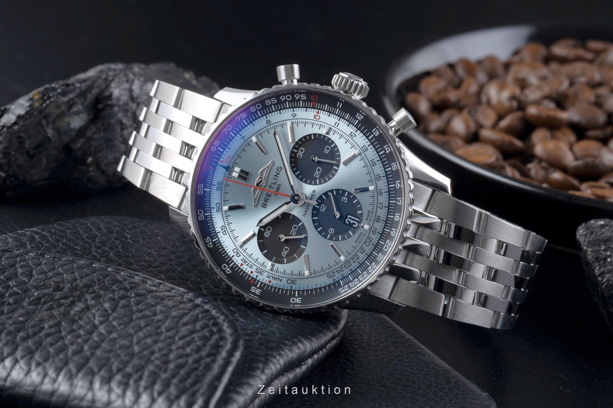 Breitling Navitimer 01 Chronograph 43 Eisblau Ref. AB0138241C1A1 B&P NP: 9850€ [2507424]