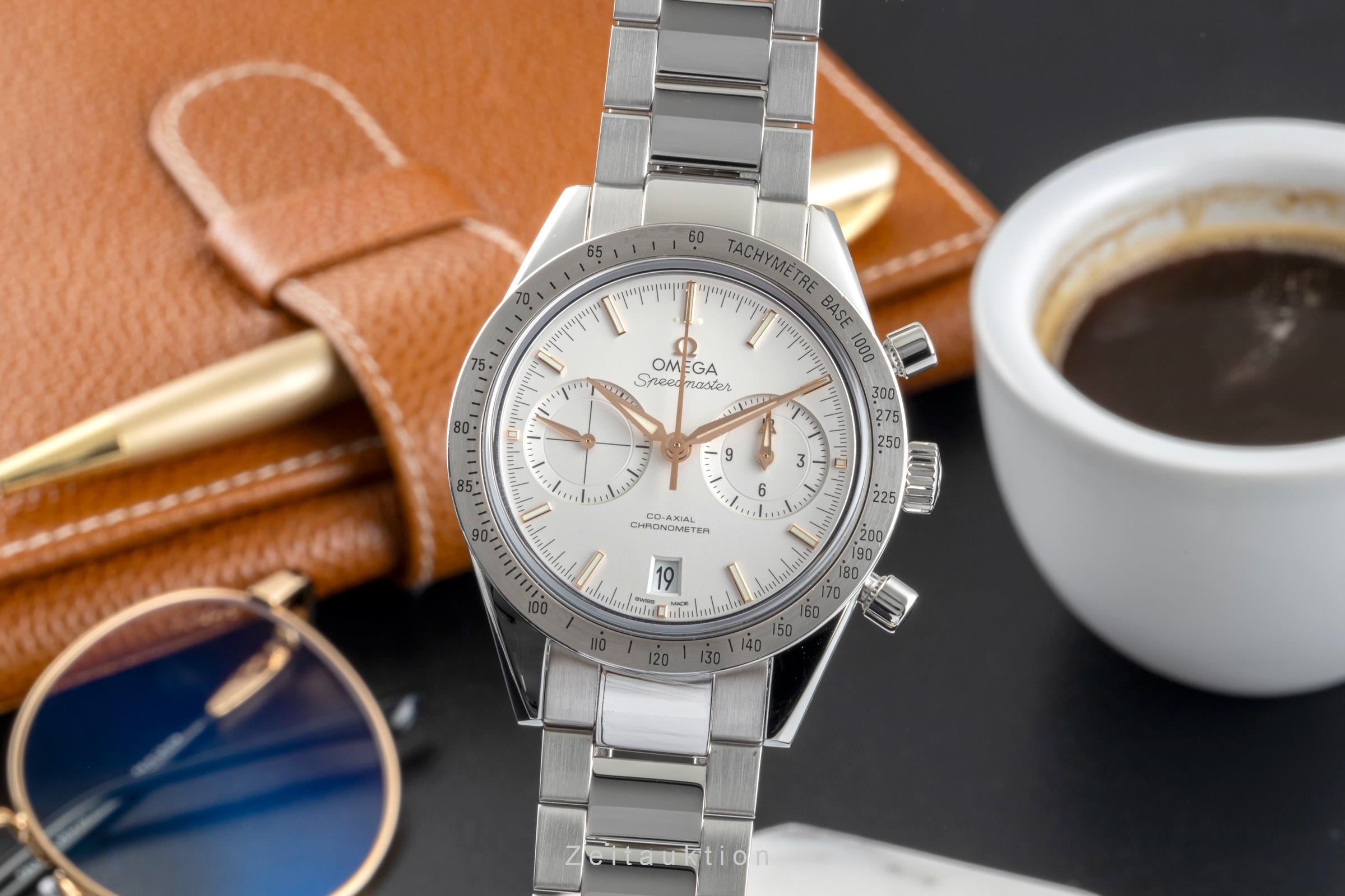 Omega Speedmaster chronograph steel automatic Kal. 9300 Ref