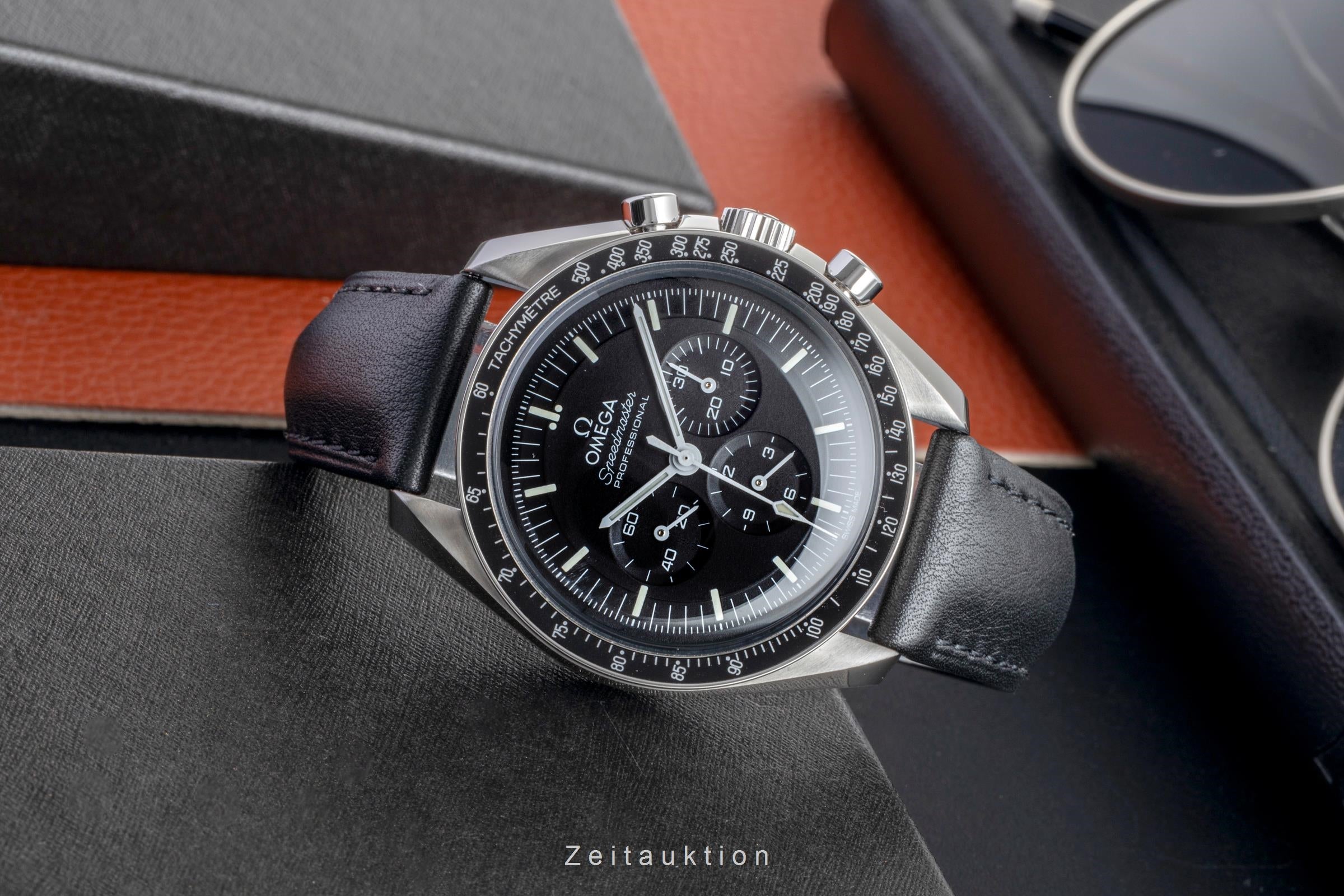 Omega Speedmaster Moonwatch chronographe acier à remontage manuel montre pour hommes 310.30.42.50.01.001 LP: 7200EUR  [2507545]