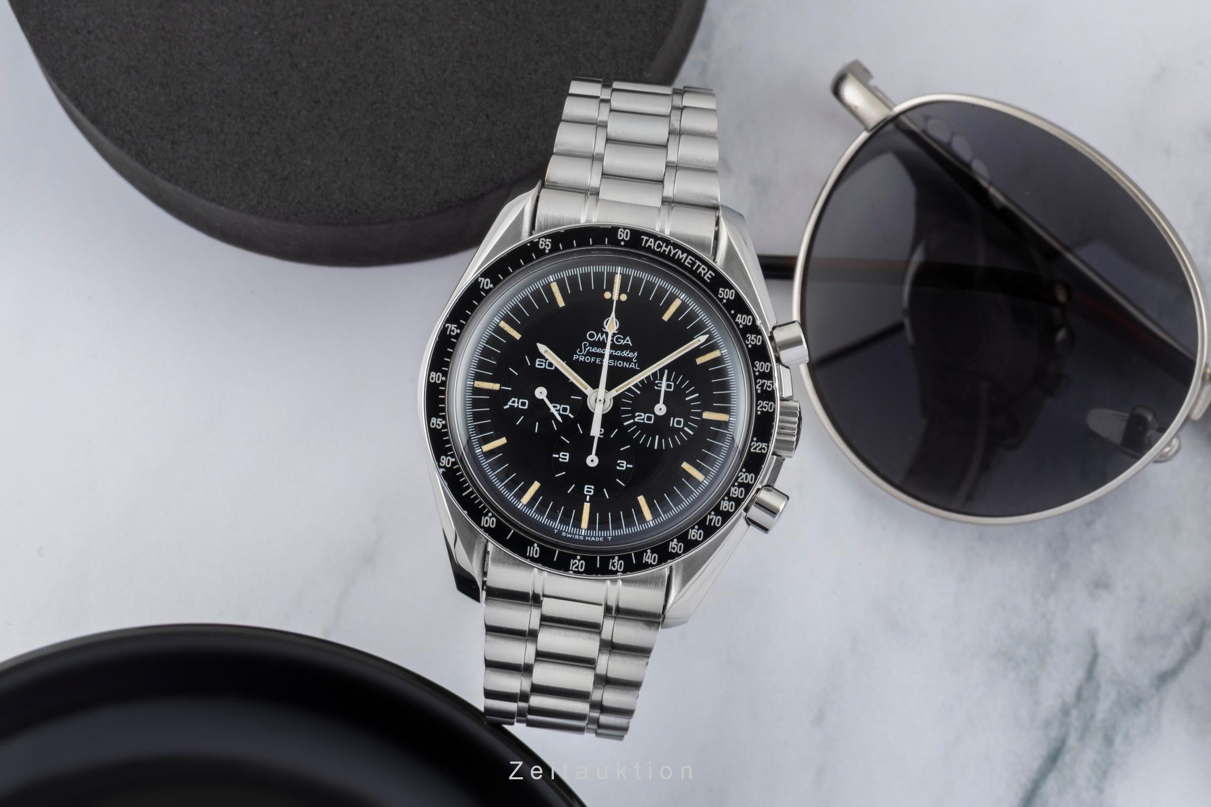 Omega Speedmaster Moonwatch chronograph steel manual winding men's watch 3590.50.00  [2600014]