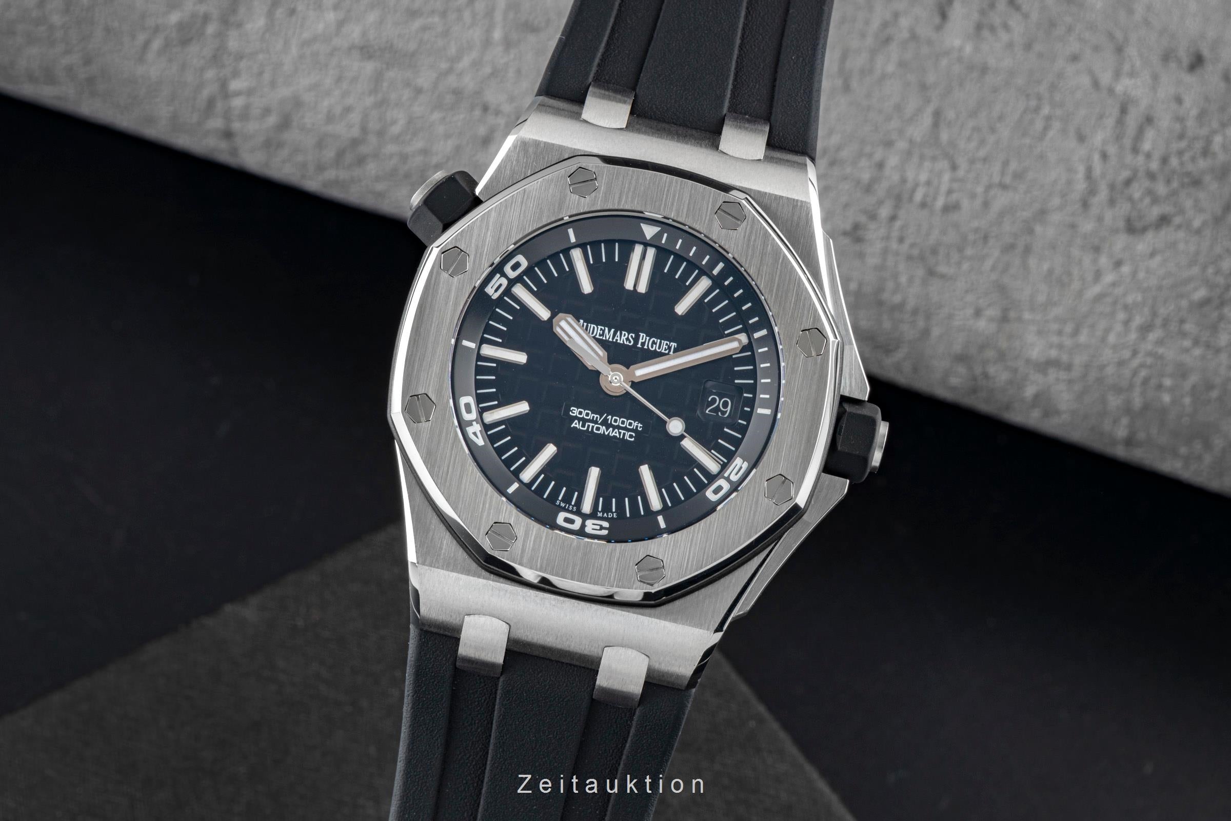 Audemars Piguet Royal Oak Stahl Automatik Ref 15710ST.00.A002CA.01 Box & Papiere [2600015]