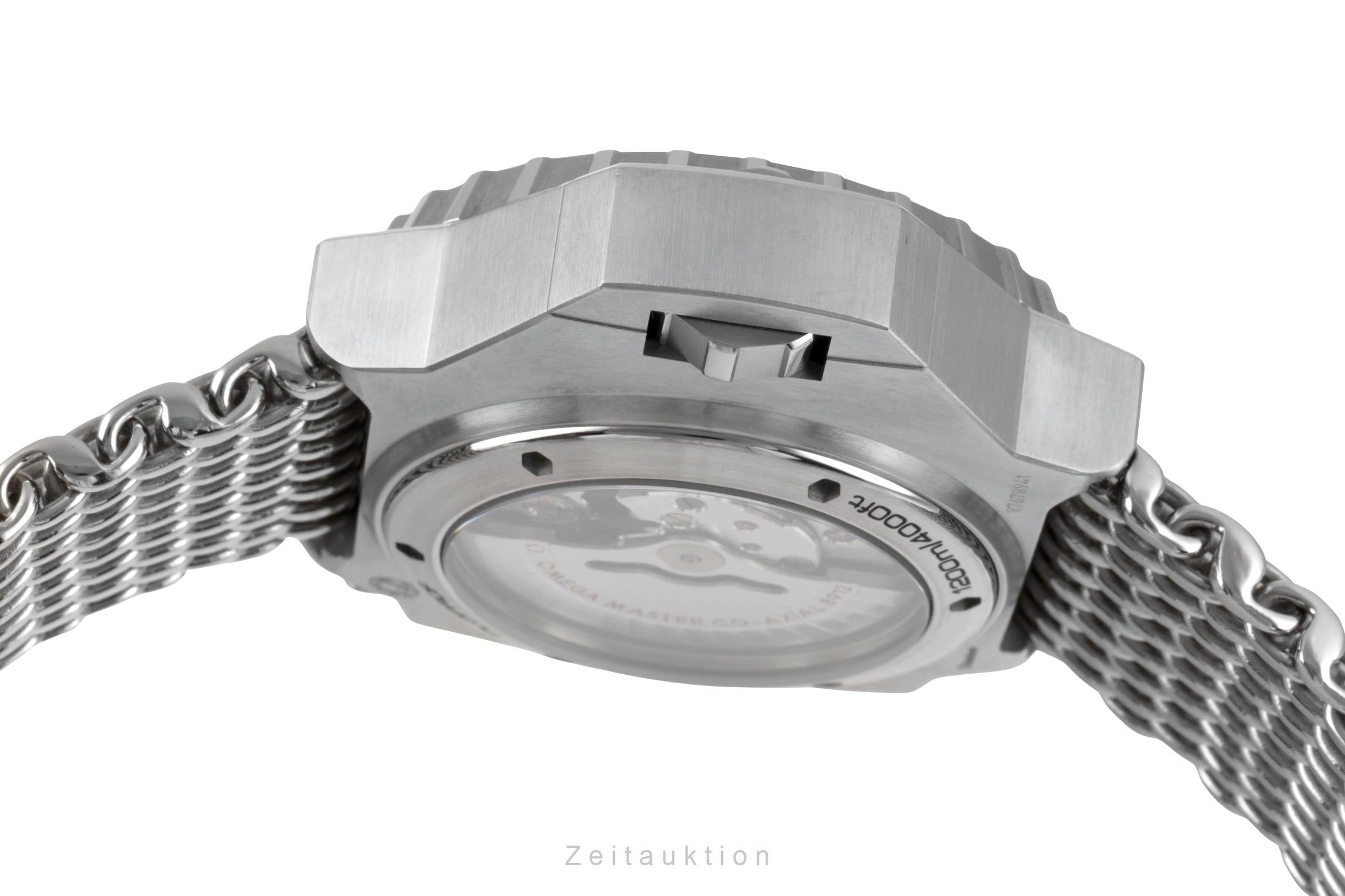 Omega Seamaster titanium automatic men's watch 227.90.55.21.99.001  [2600049]