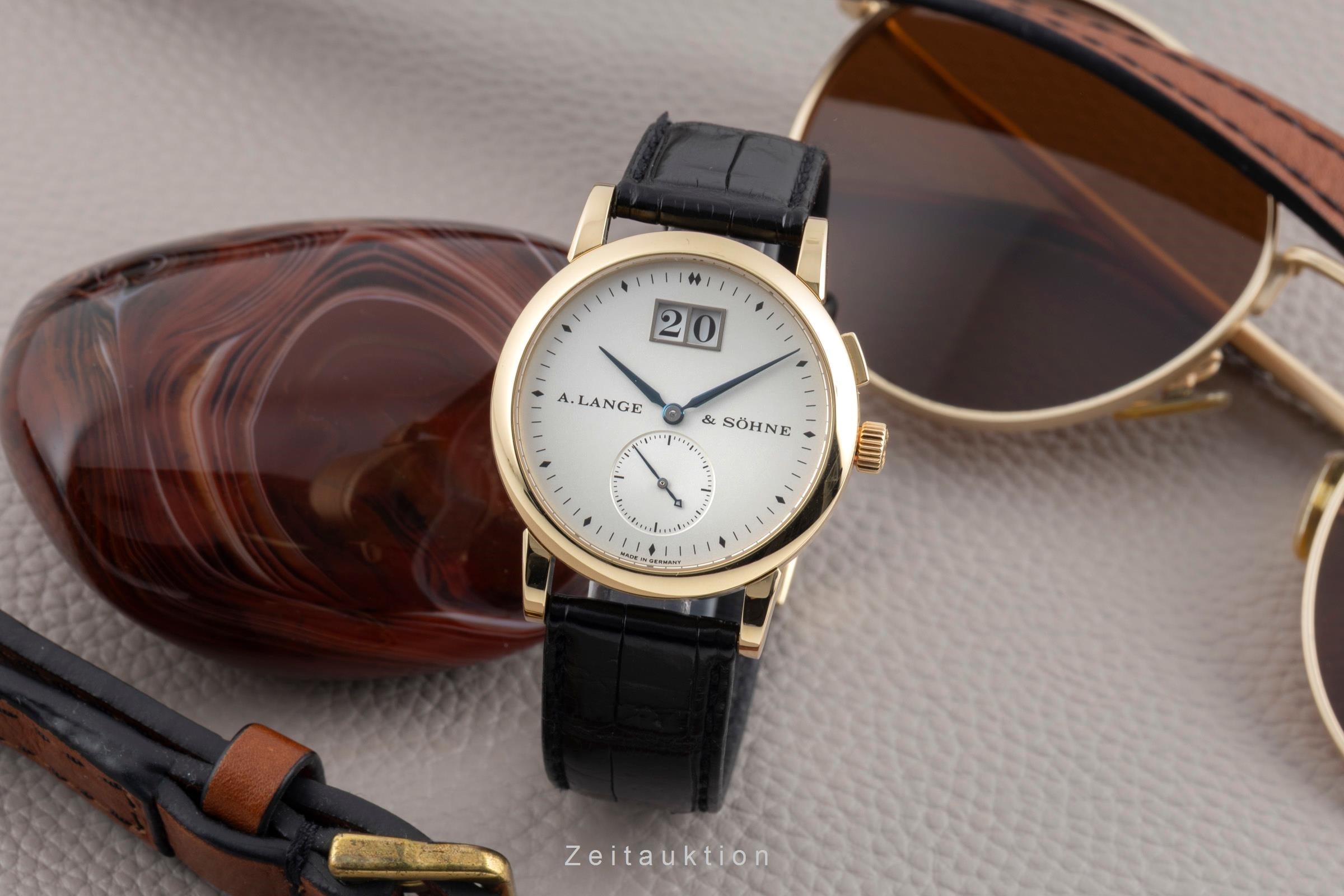 A. Lange & Söhne Saxonia 18 ct gold manual winding Kal. L941.3 Ref