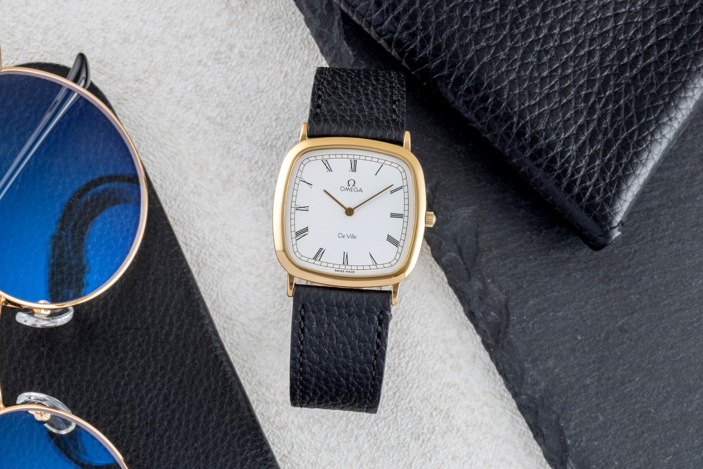 Omega De Ville gilt-brass quartz men's watch 195.0077 Vintage  [2600140]