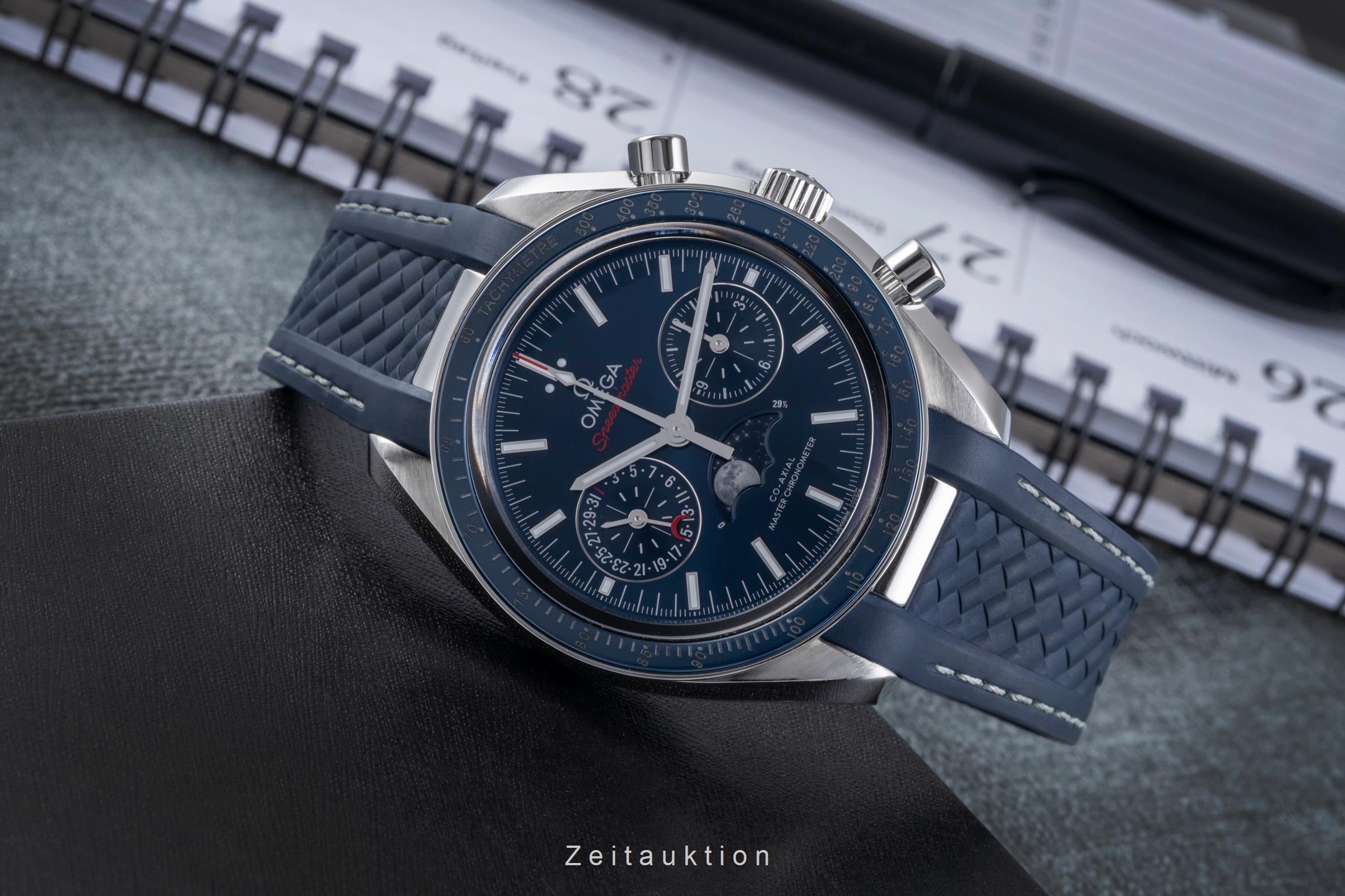 Omega Speedmaster chronograph steel automatic men's watch 304.33.44.52.03.001 LP: 12200EUR  [2600166]