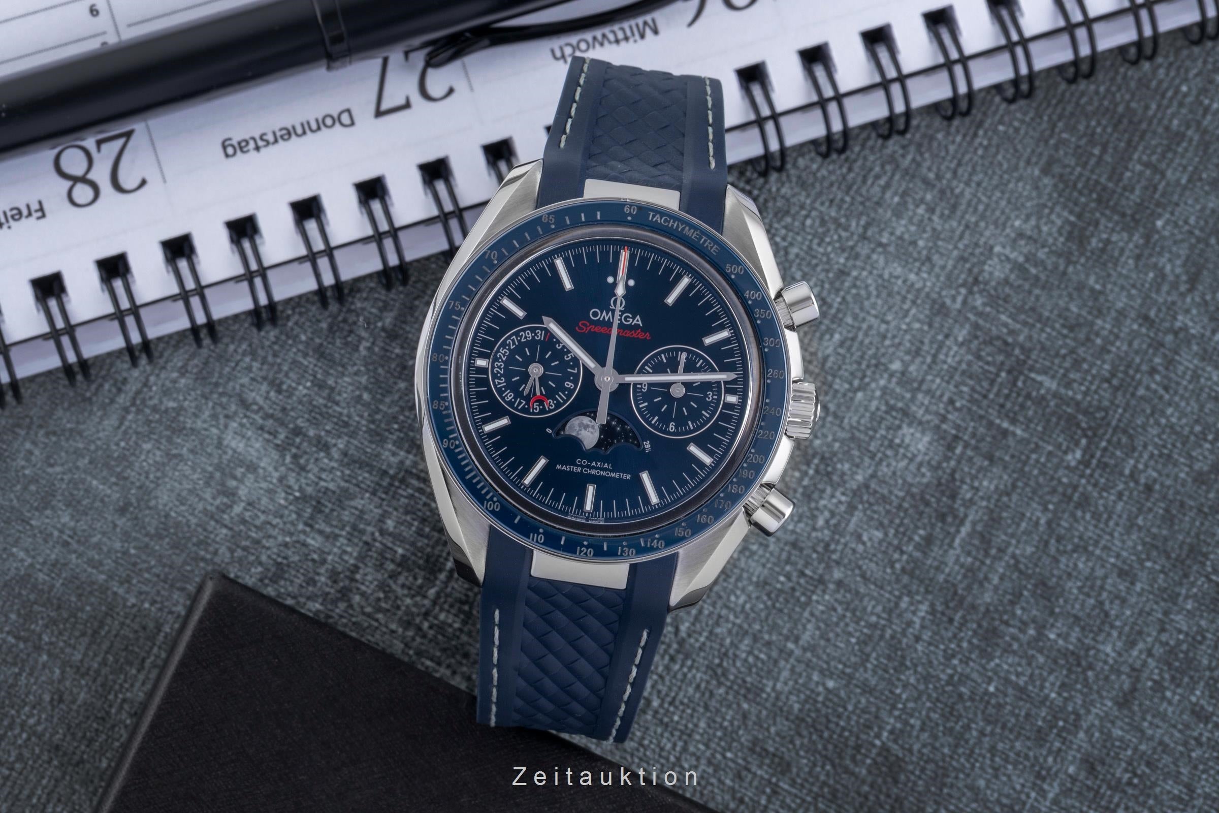 Omega Speedmaster chronograph steel automatic men's watch 304.33.44.52.03.001 LP: 12200EUR  [2600166]