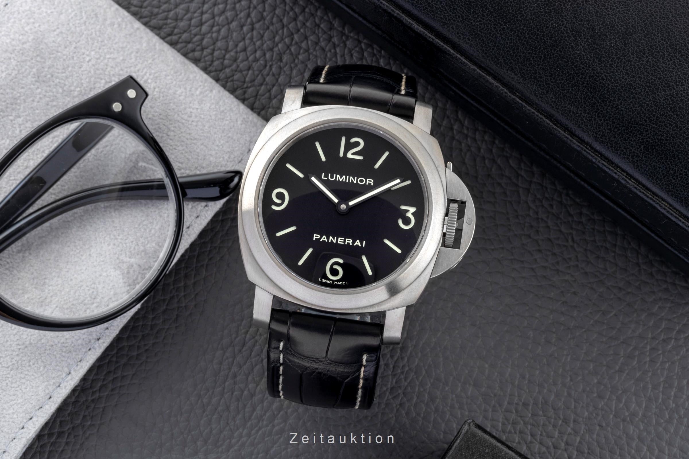 Panerai Luminor  titanium manual winding men's watch PAM00176 LP: 5700EUR  [2600219]