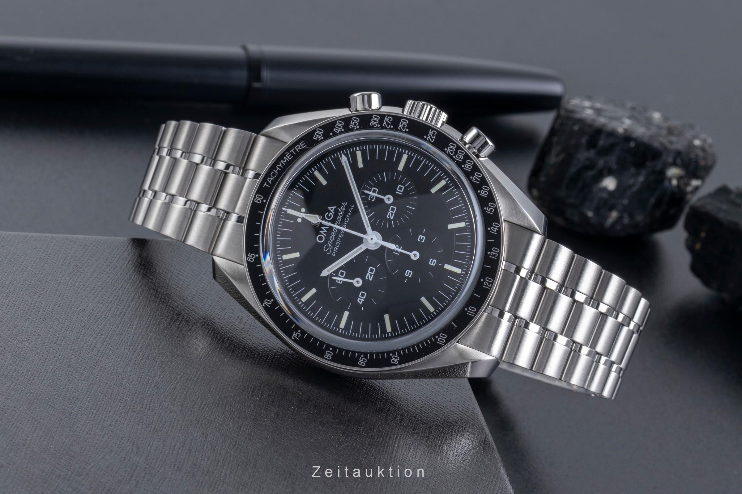 Omega Speedmaster Moonwatch chronograph steel manual winding men's watch 310.30.42.50.01.002  [2600248]