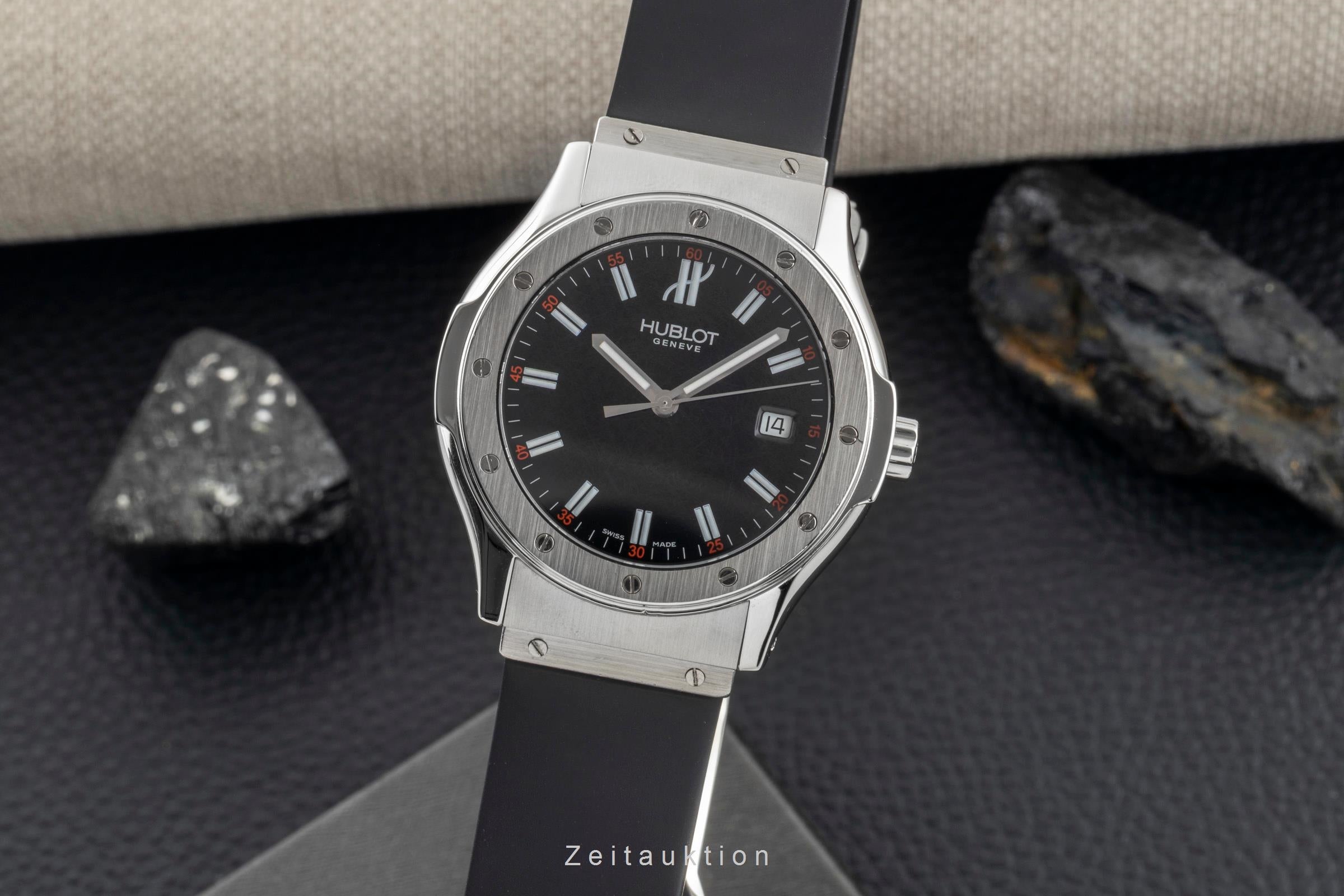 Hublot Classic Date Edelstahl Quarz Herrenuhr Ref. B.1905-1 Klassiker [2600261]