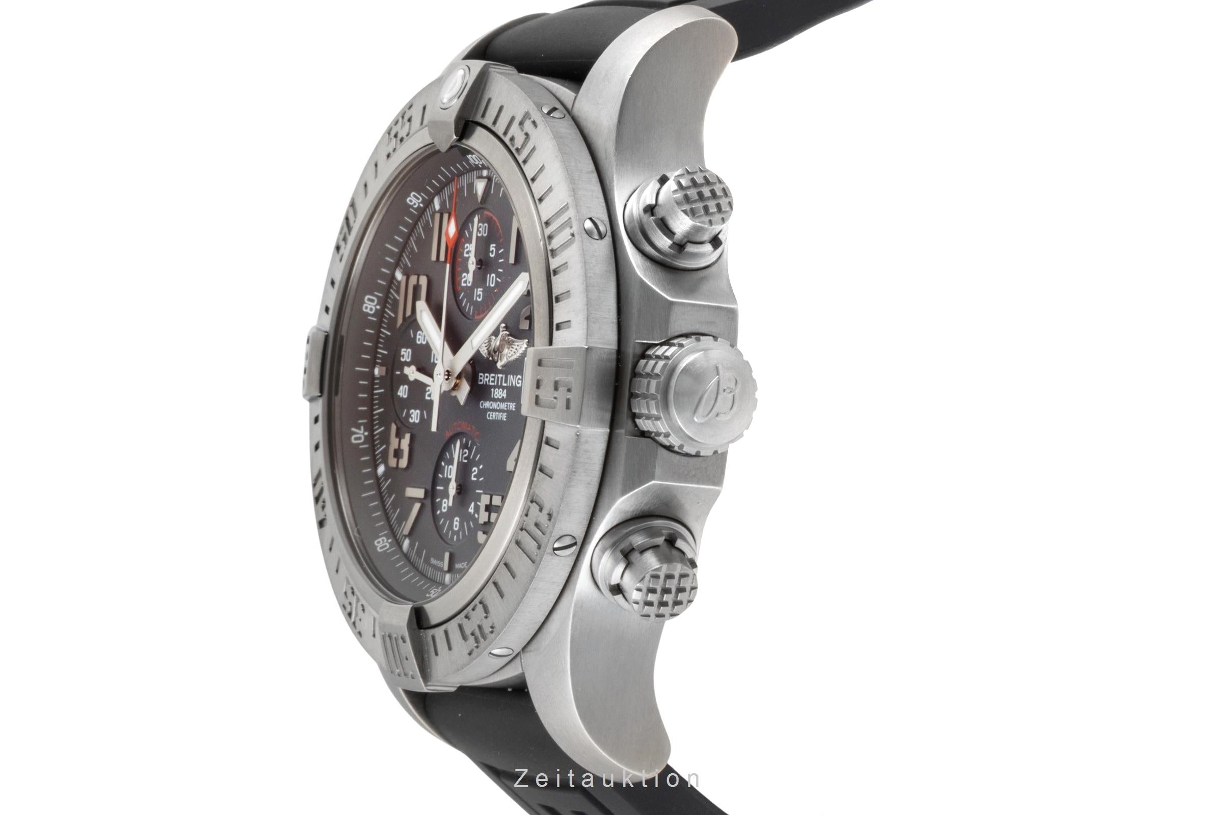 Breitling Avenger chronographe titane  automatique montre pour hommes E1338310/M534  [2600274]