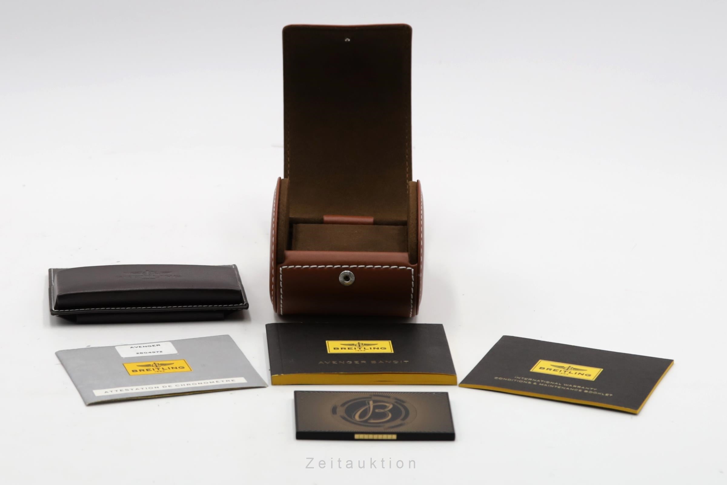 Breitling Avenger chronographe titane  automatique montre pour hommes E1338310/M534  [2600274]