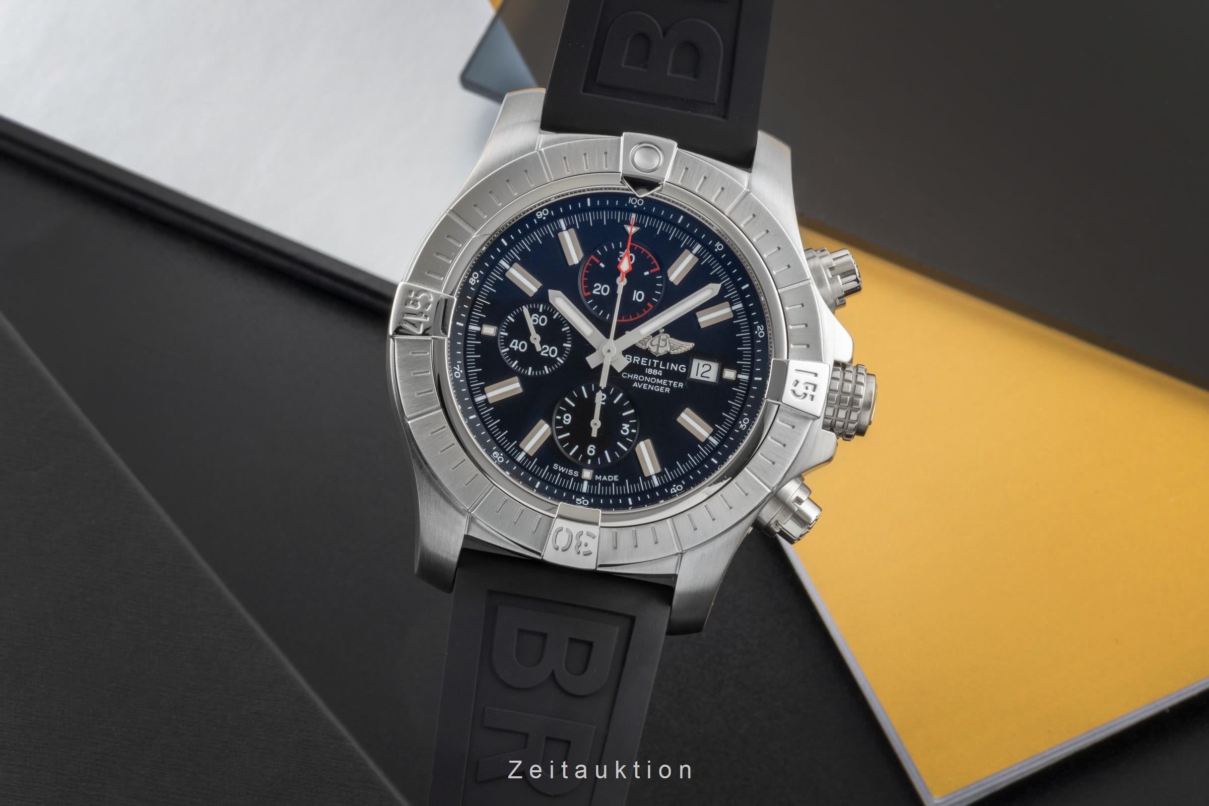 Breitling Super Avenger chronograph steel automatic men's watch A13375  [2600305]