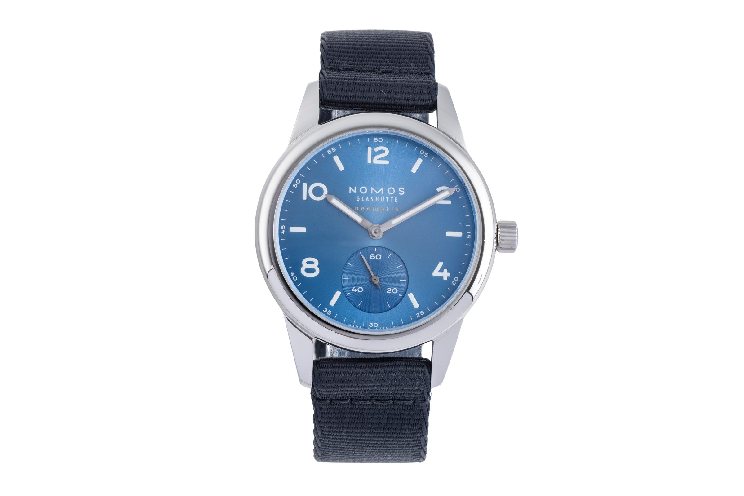 Nomos Club Sathl AutomatikHerrenuhr Ref. 750Box & Papiere 2025 NP: 3100 € [2600400]