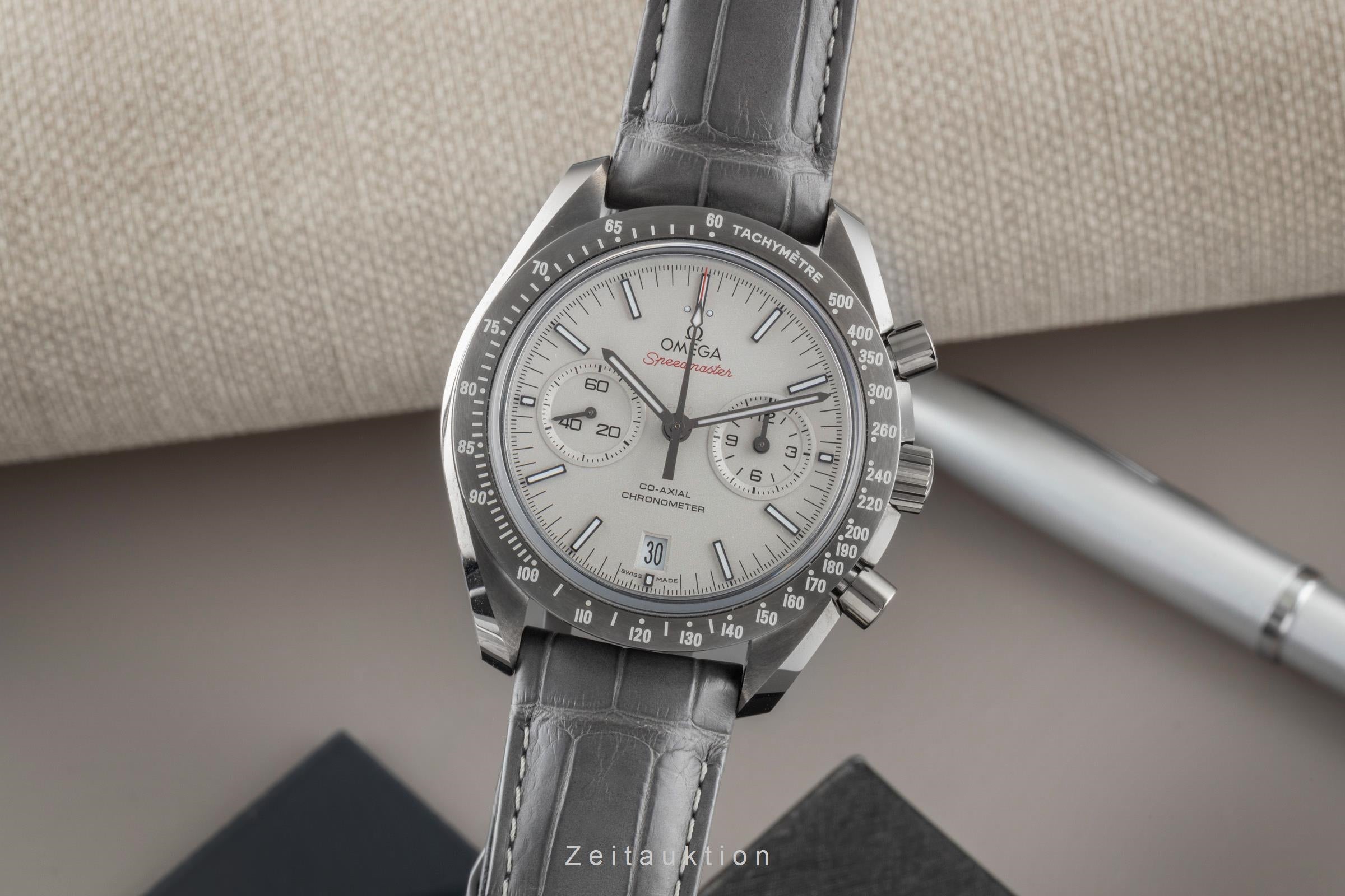 Omega Speedmaster Moonwatch chronographe céramique automatique montre pour hommes 311.93.44.51.99.001  [2600428]