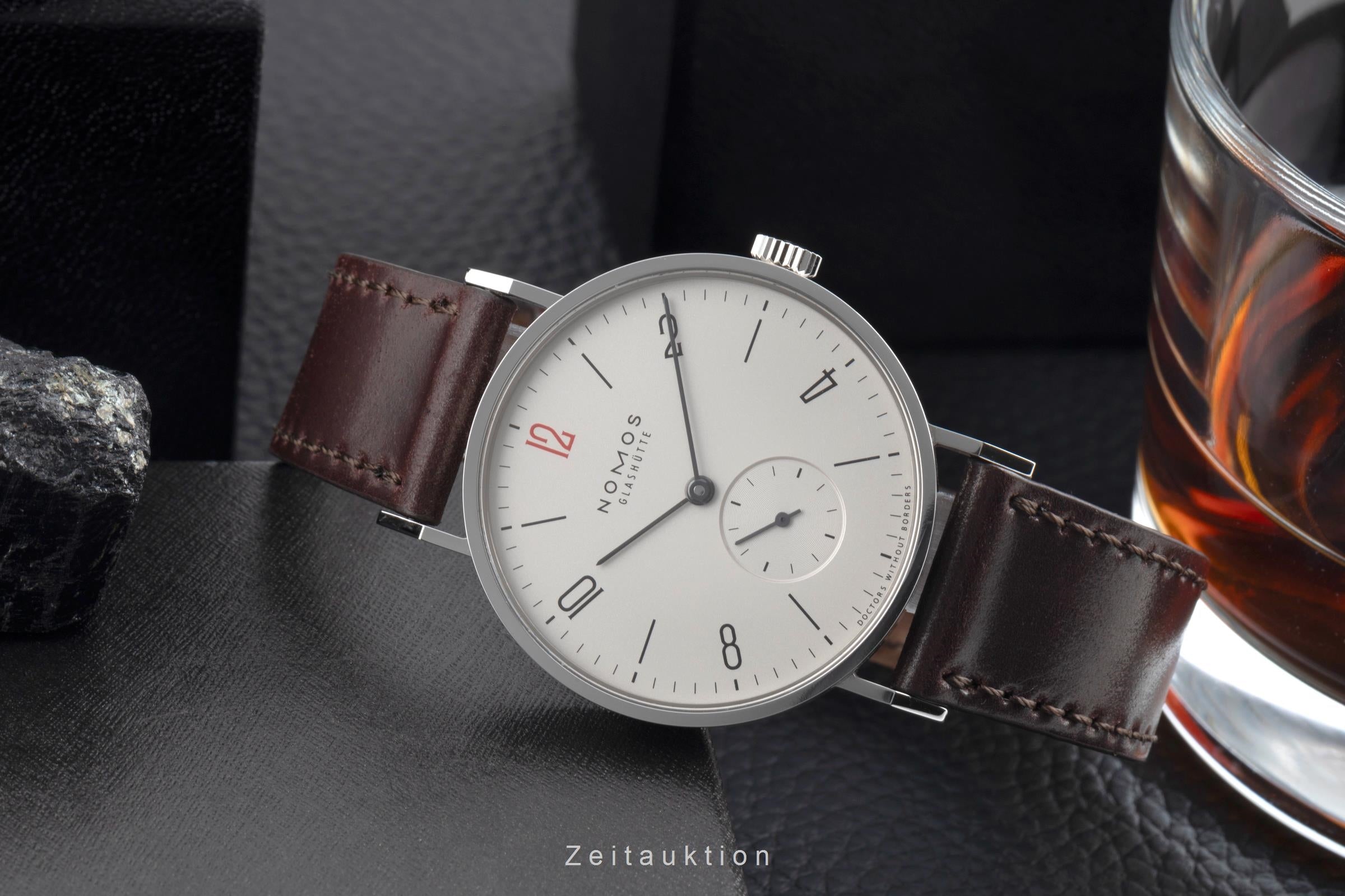 Nomos Tangente acero cuerda manual reloj para caballeros Tangente for Doctors without Borders Limited  [2600473]