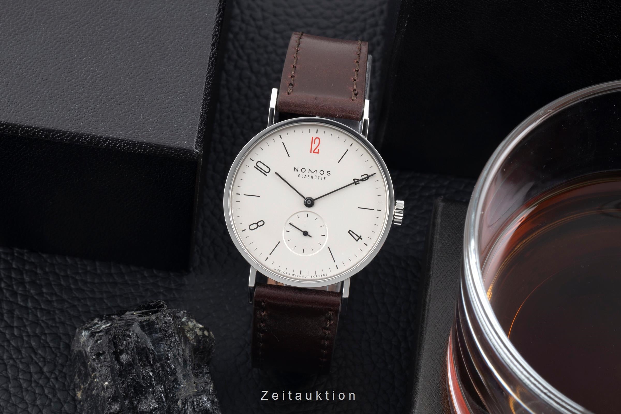 Nomos Tangente acero cuerda manual reloj para caballeros Tangente for Doctors without Borders Limited  [2600473]
