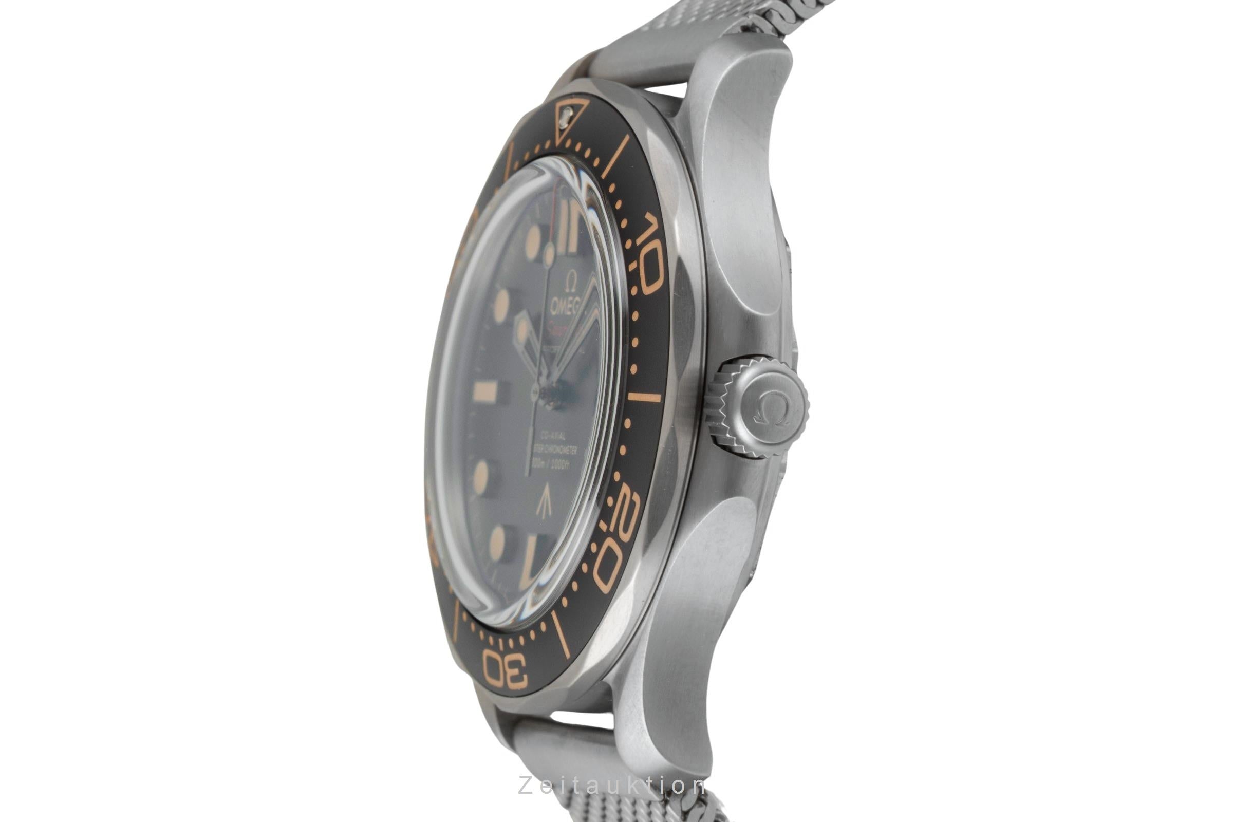 Omega Seamaster titanium automatic men's watch 210.90.42.20.01.001 LP: 10900EUR  [2600559]