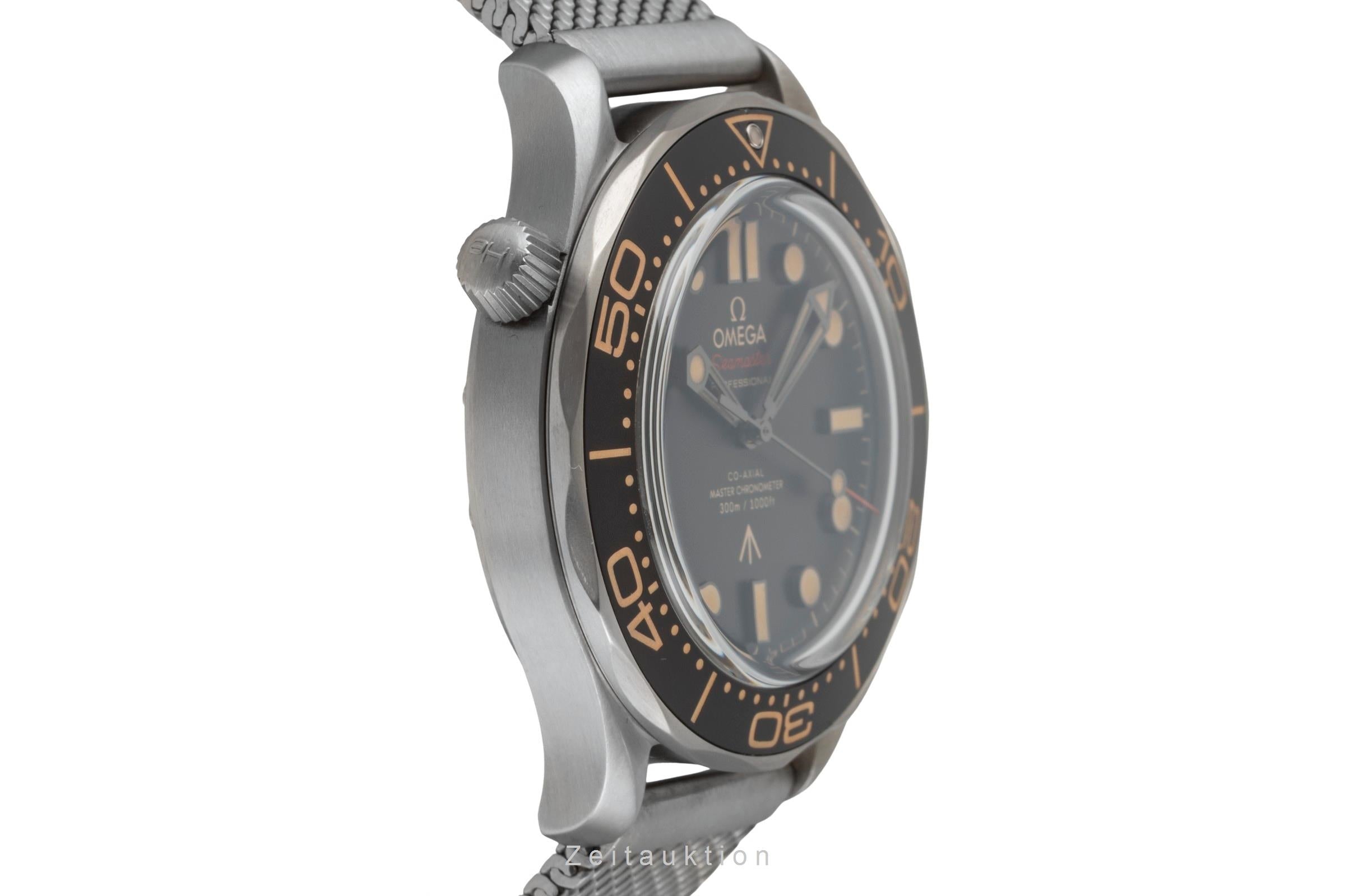 Omega Seamaster titanium automatic men's watch 210.90.42.20.01.001 LP: 10900EUR  [2600559]
