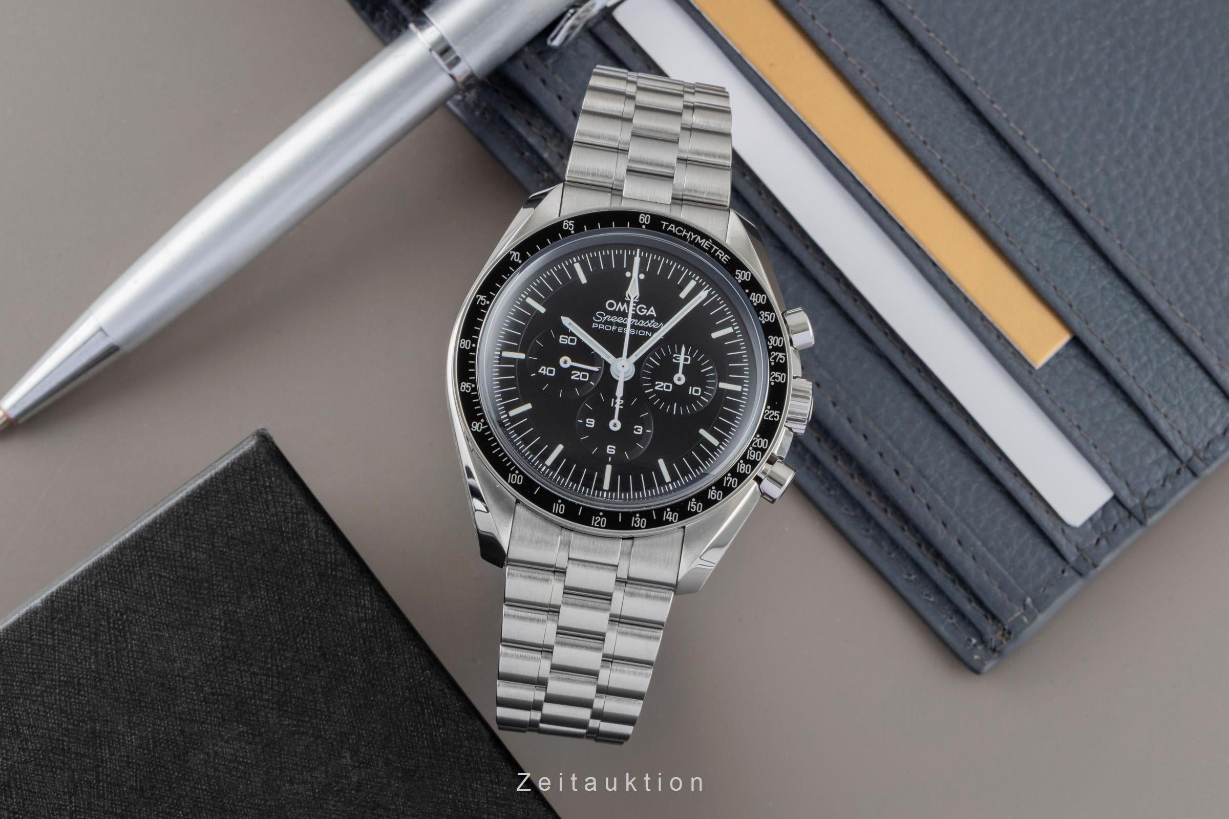 Omega Speedmaster Moonwatch chronograph steel manual winding men's watch 310.30.42.50.01.001 LP: 7600EUR  [2600589]