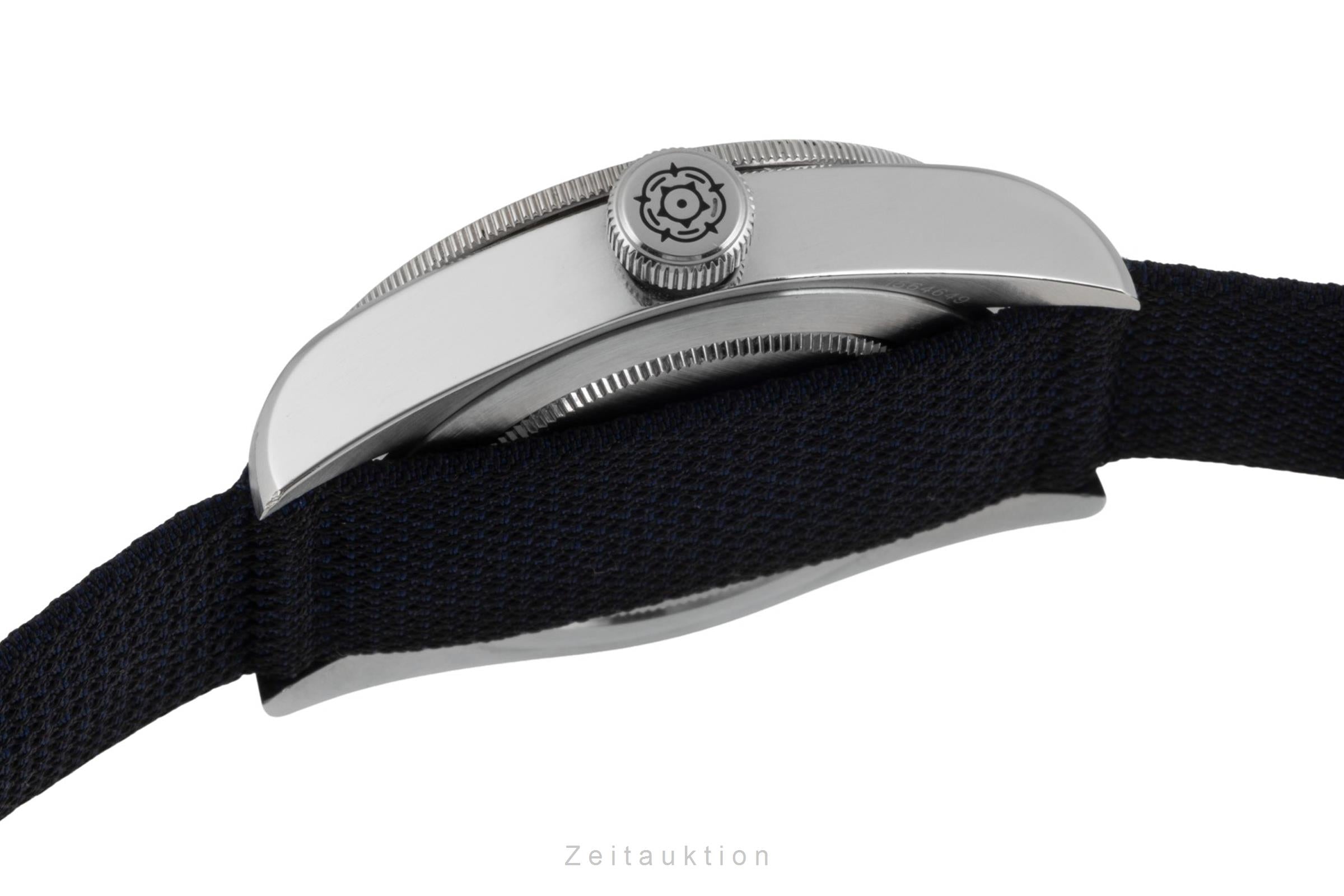 Tudor Black Bay steel automatic men's watch 79220B  [2600604]