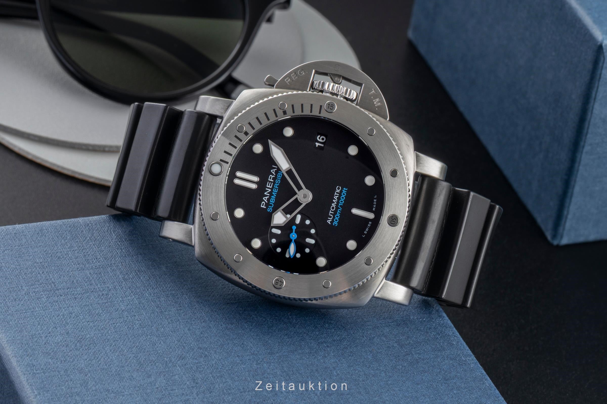 Panerai Submersible steel automatic men's watch PAM00973 LP: 9700EUR  [2600617]