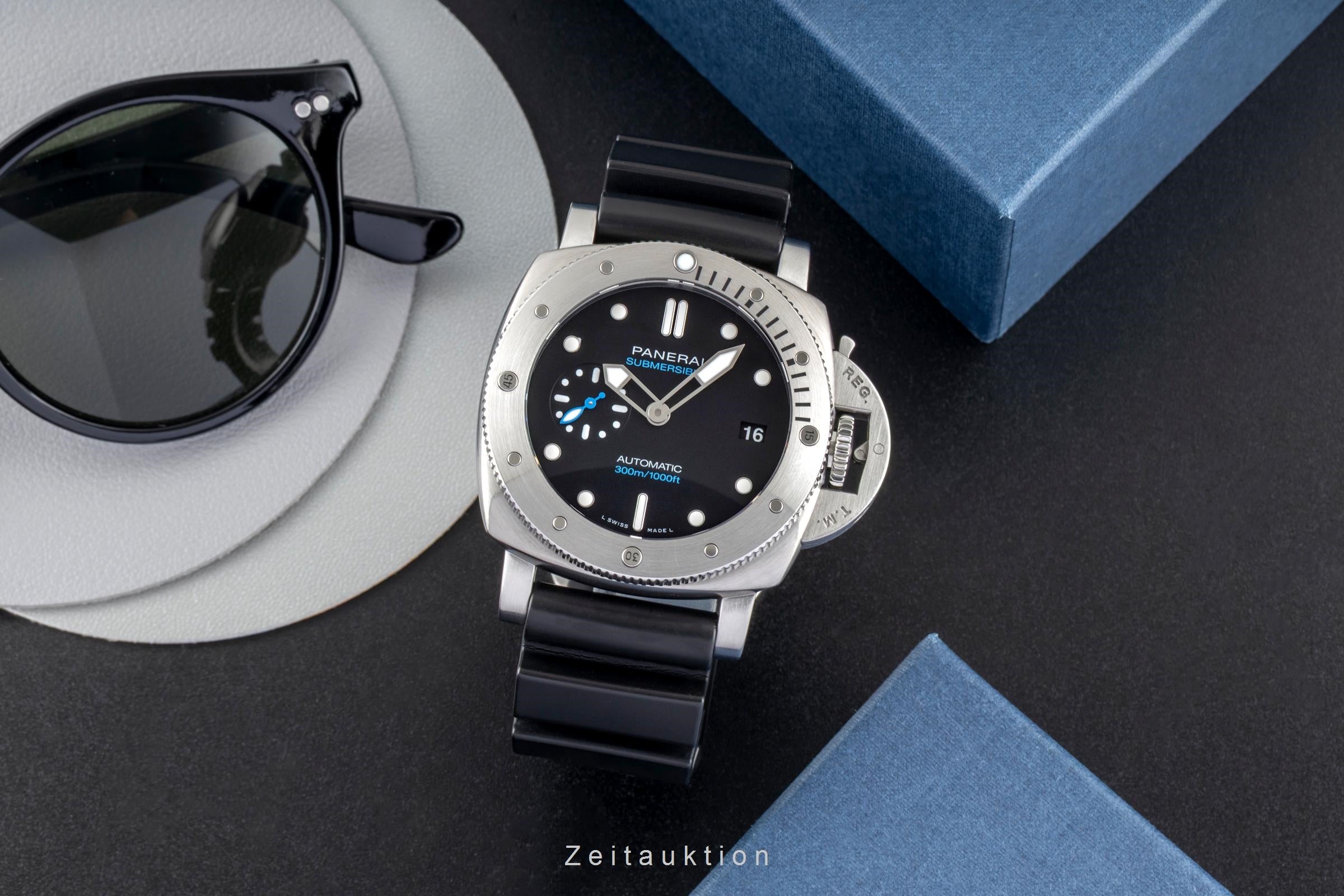 Panerai Submersible steel automatic men's watch PAM00973 LP: 9700EUR  [2600617]