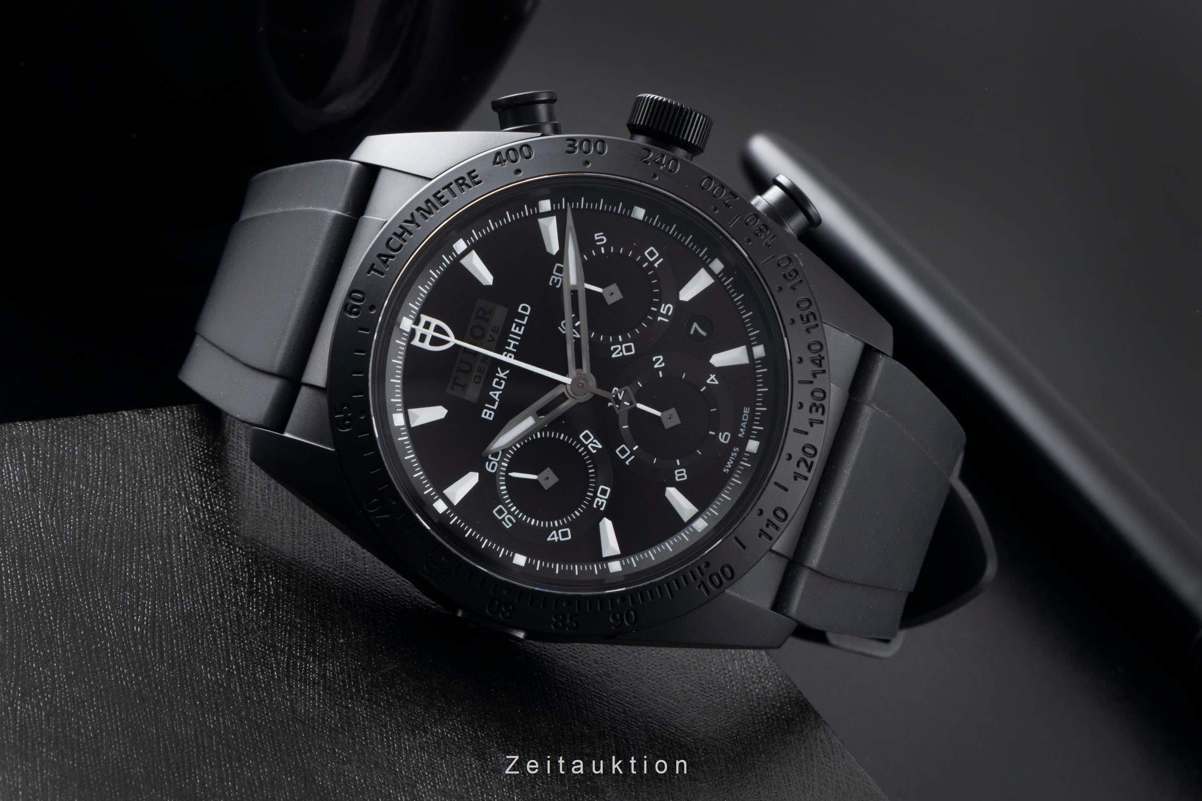 Tudor Black Shield chronograph ceramic / steel automatic men's watch 42000CN  [2600625]