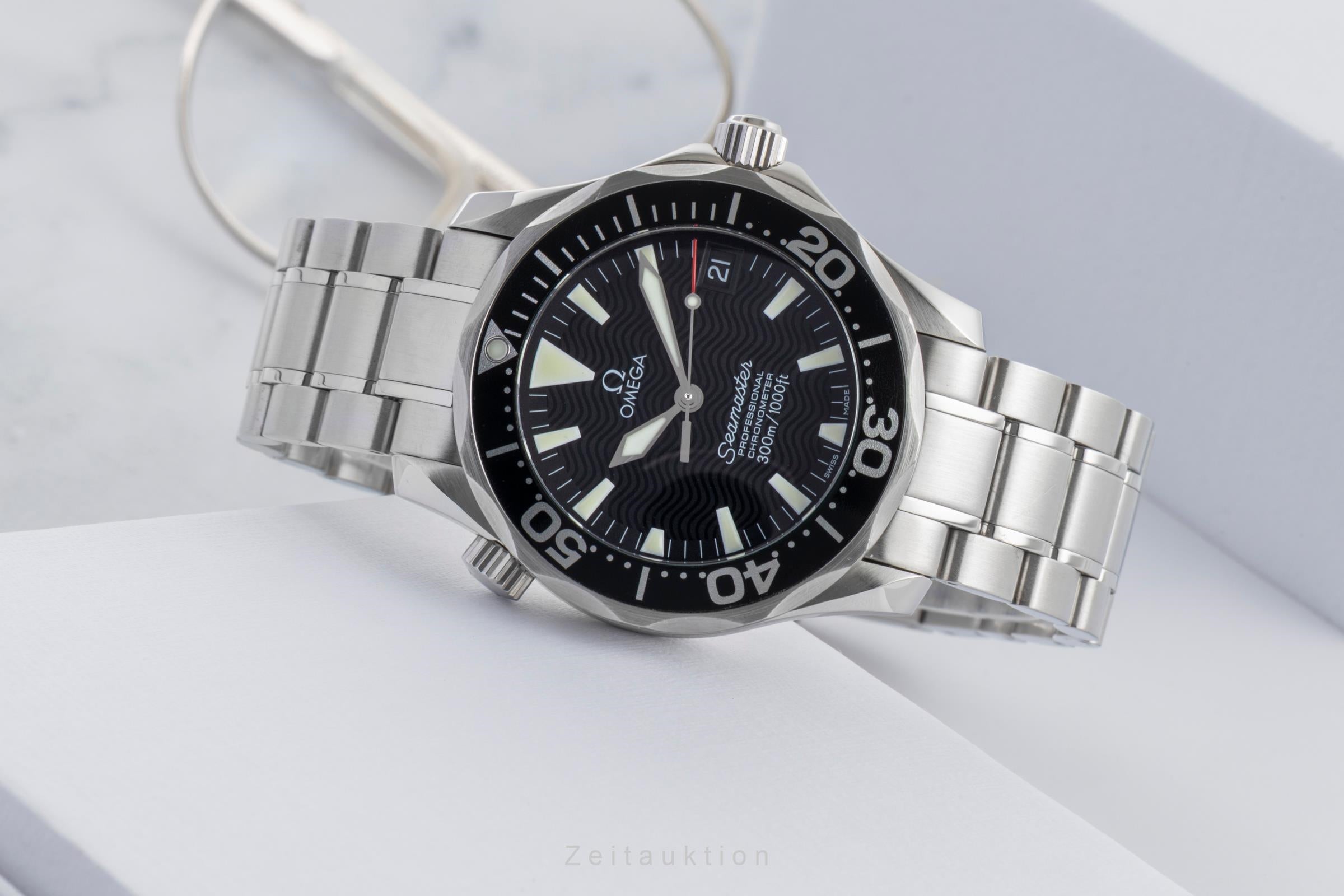 Omega Seamaster steel automatic men's watch 2252.50.00  [2600638]