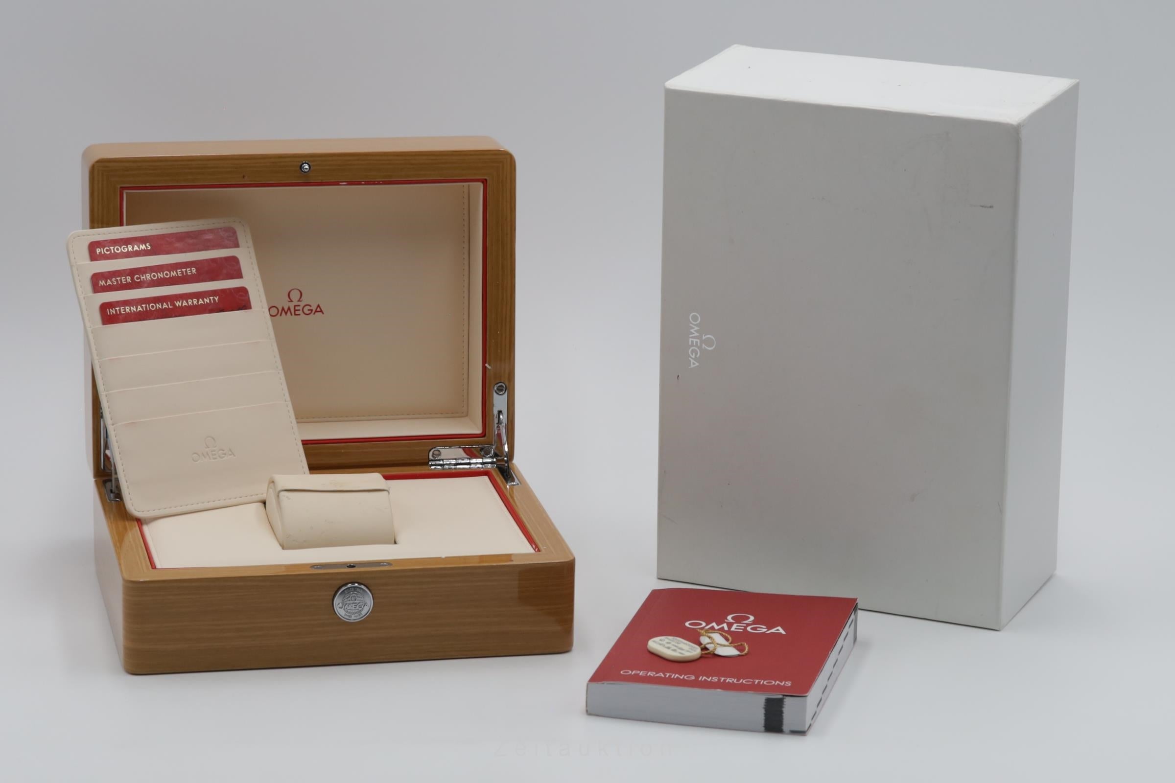 Omega Speedmaster Moonwatch cronógrafo cerámica automático reloj para caballeros 304.93.44.52.03.001 LP: 15200EUR  [2600736]