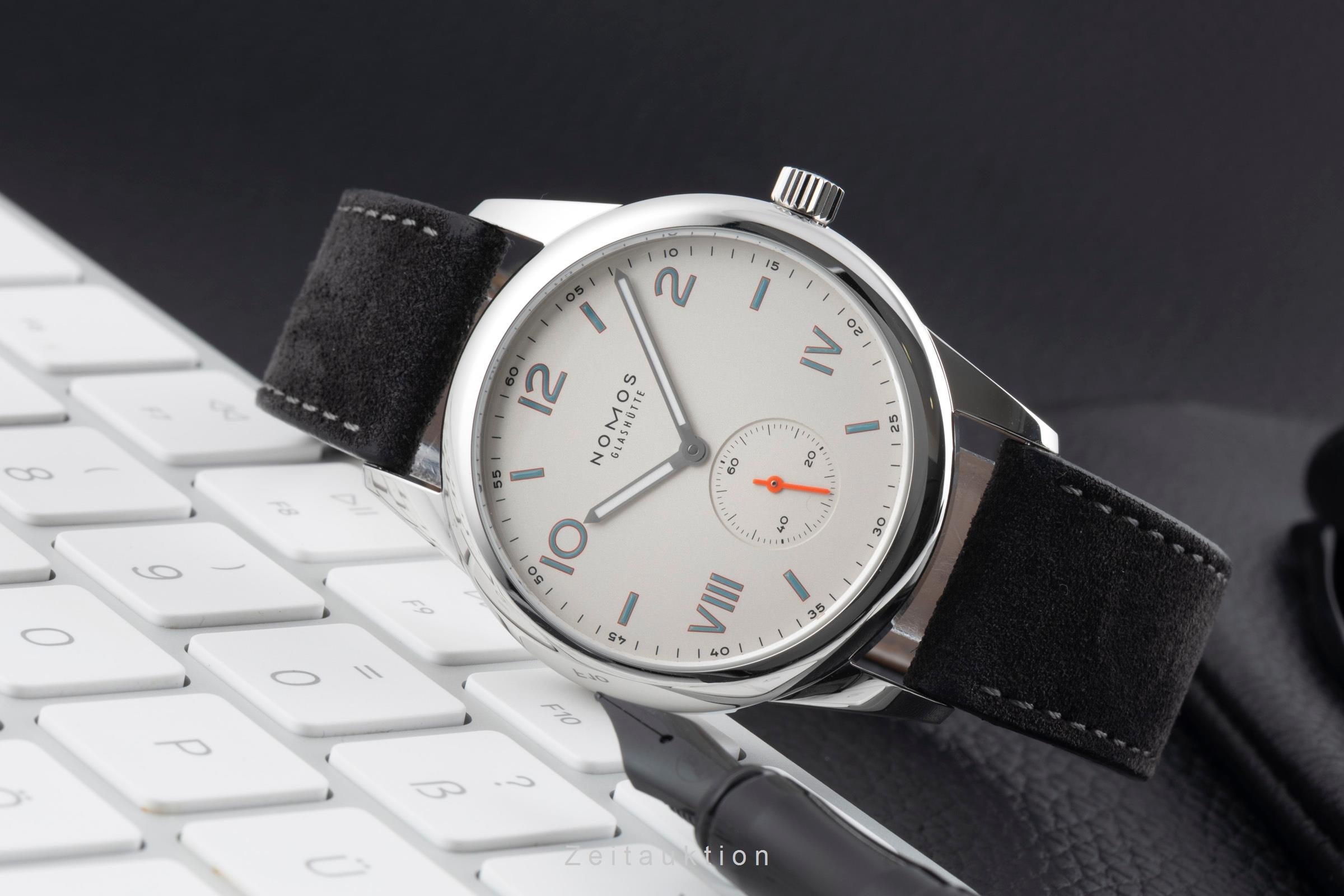 Nomos Club steel manual winding men's watch 735 LP: 1480EUR  [2600809]