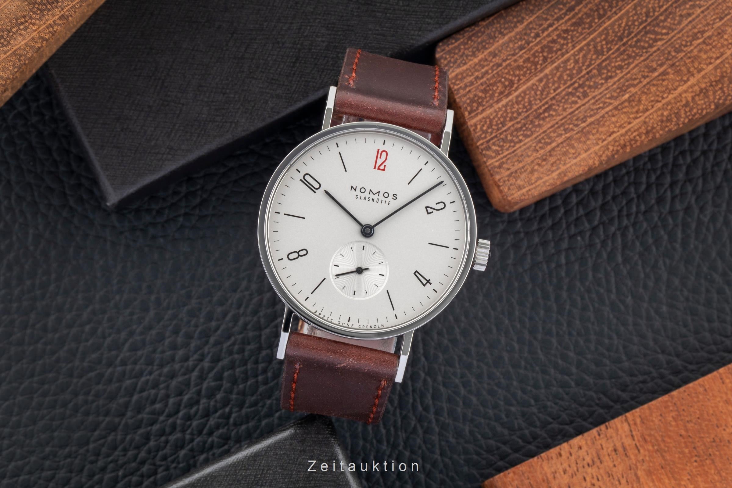 Nomos Tangente acciaio carica manuale orologio da uomo Tangente Ärzte ohne Grenzen Limited  [2600811]