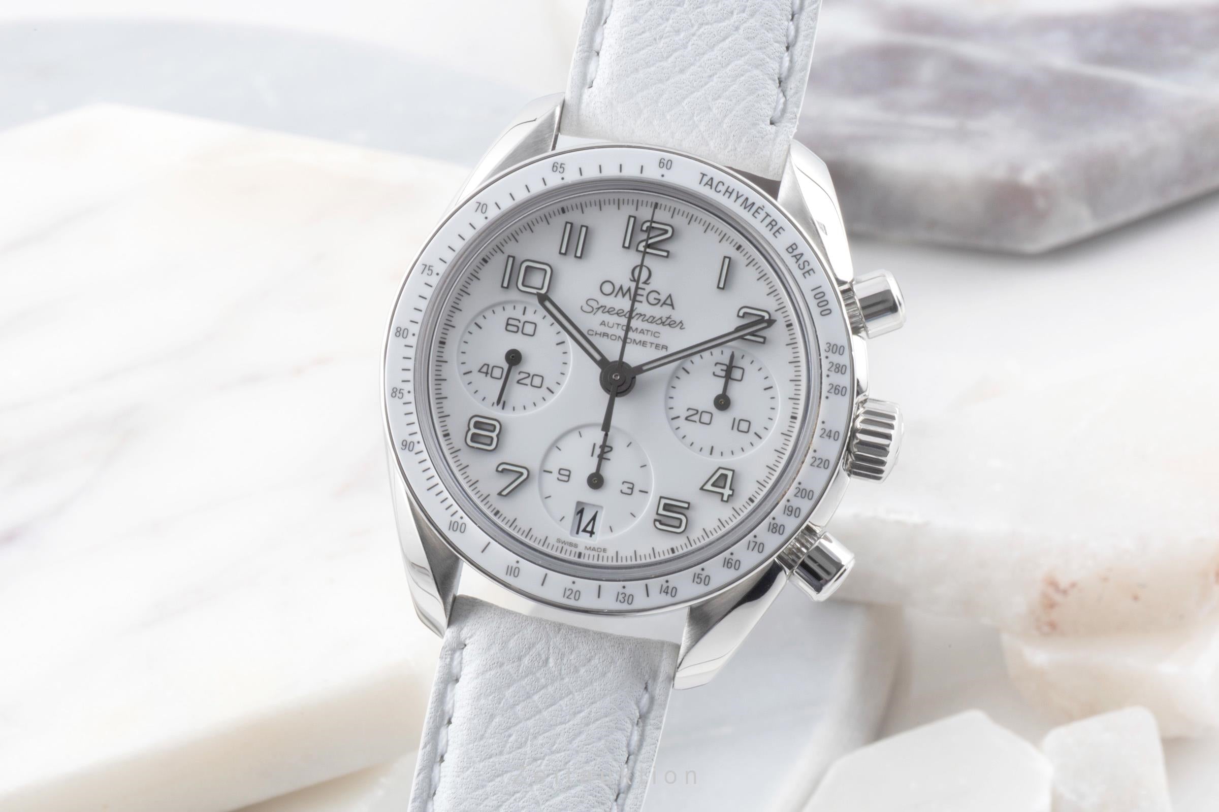 Omega Speedmaster Date chronograph steel automatic women's watch 324.33.38.40.04.001 LP: 5700EUR  [2600824]